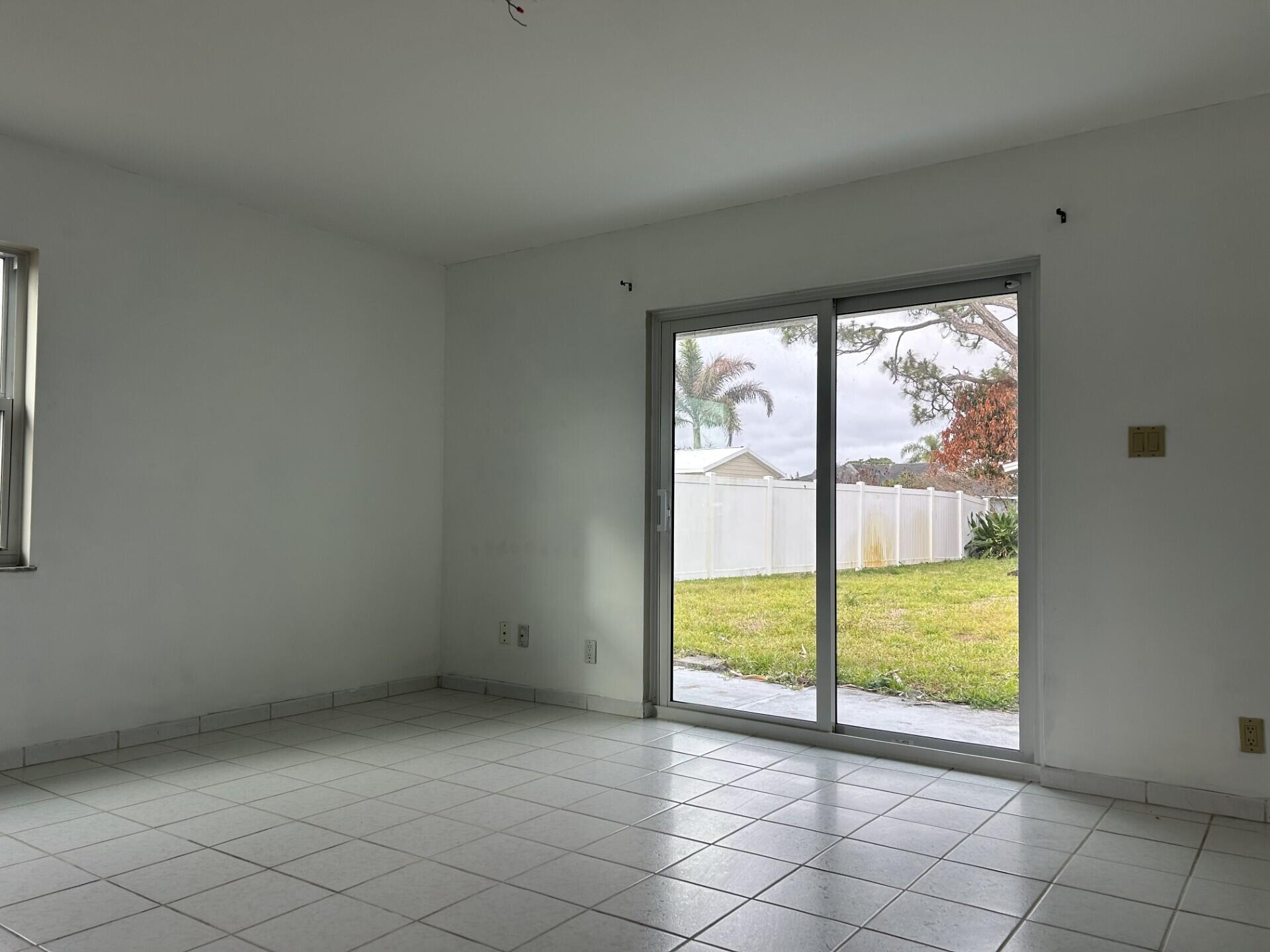 SOUTH PORT ST LUCIE UNIT 4 - Residential