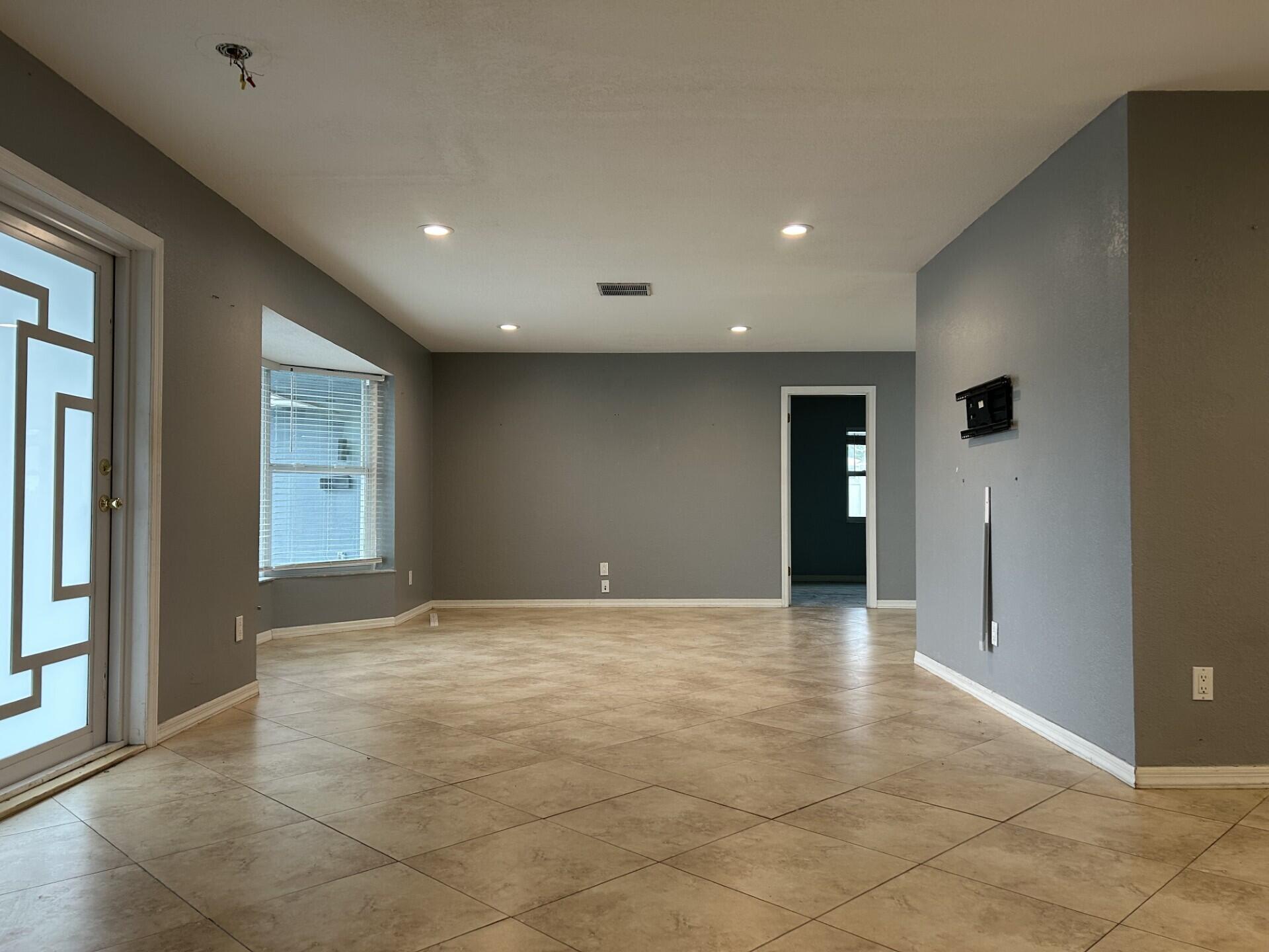 SOUTH PORT ST LUCIE UNIT 4 - Residential