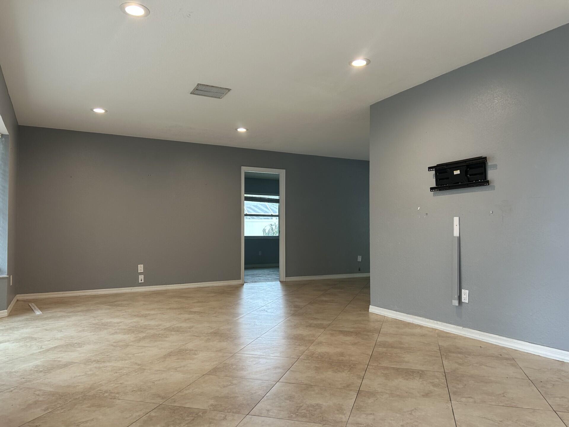 SOUTH PORT ST LUCIE UNIT 4 - Residential