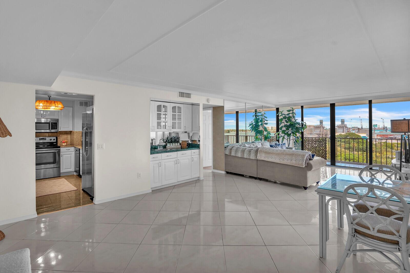 PALM BEACH HOUSE - Residential