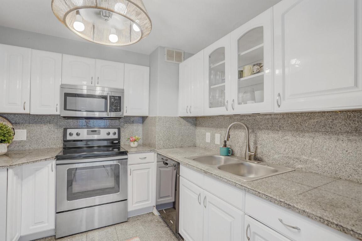 5600 N Flagler Drive 907