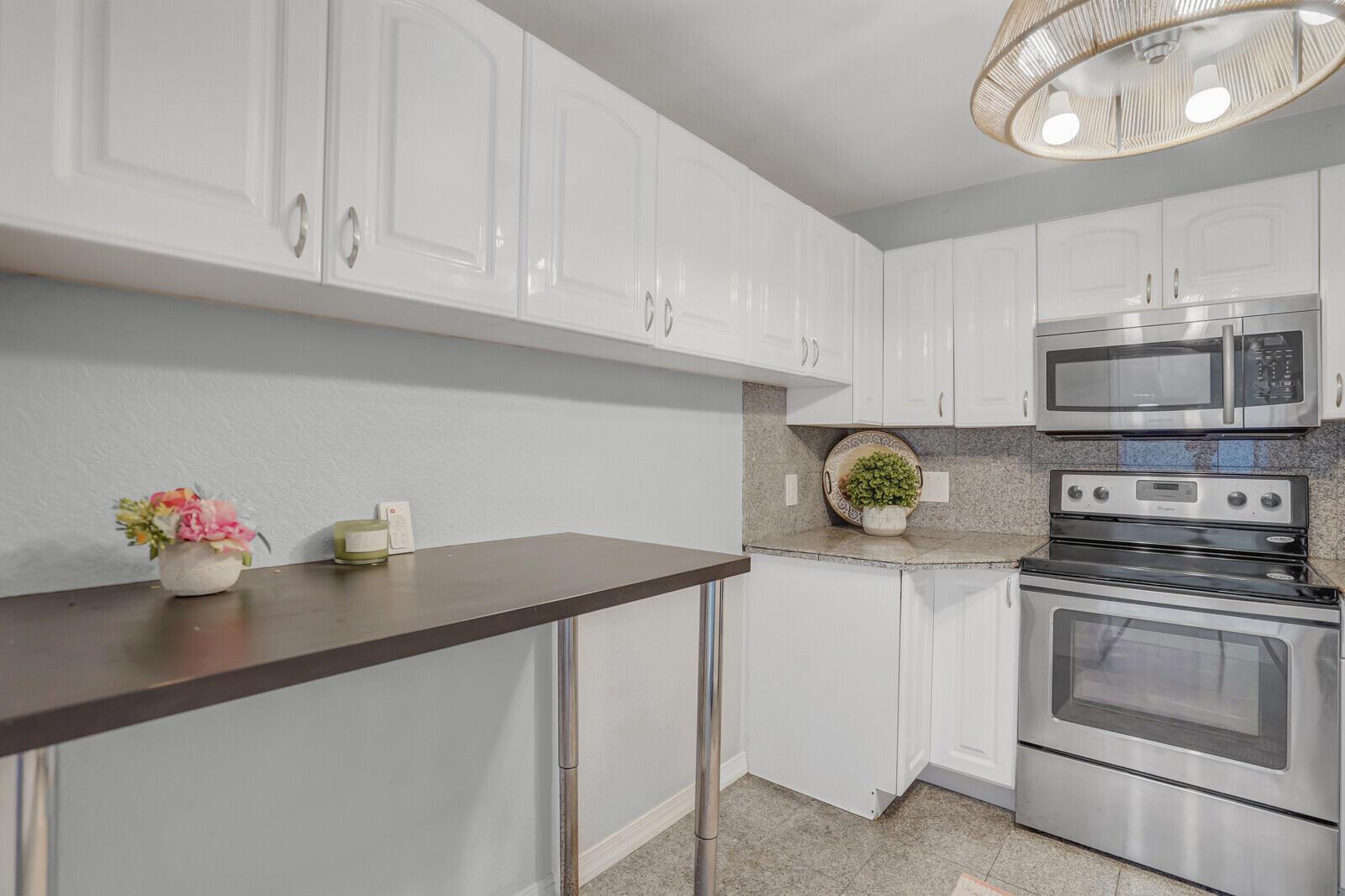 5600 N Flagler Drive 907