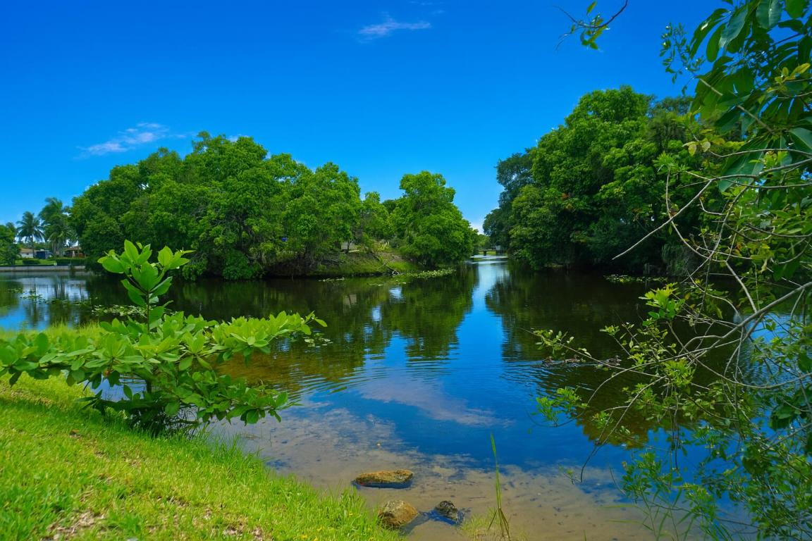 WATERSIDE ESTATES - Residential