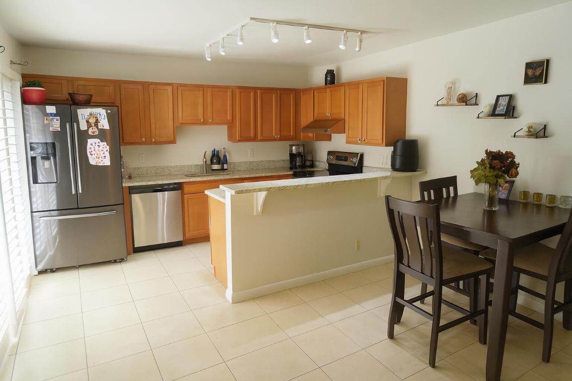 WATERSIDE ESTATES - Residential