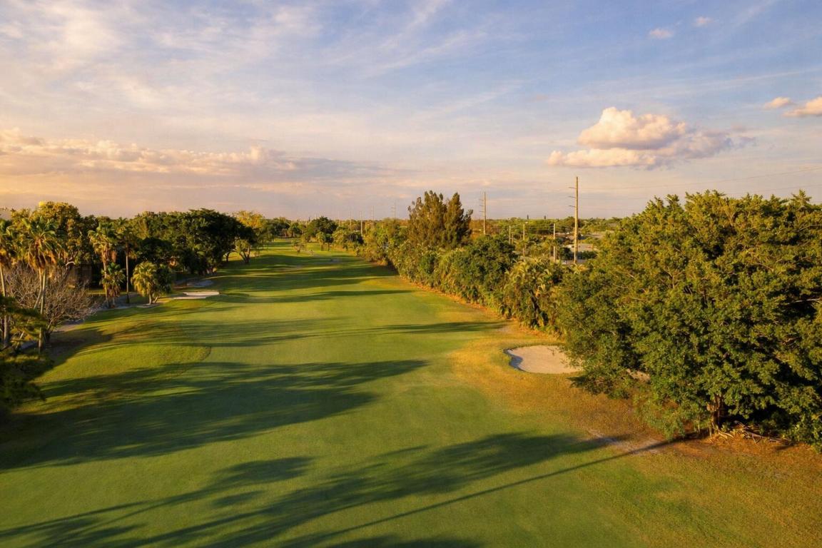 FOUNTAINS OF PALM BEACH CONDO 4 - Residential