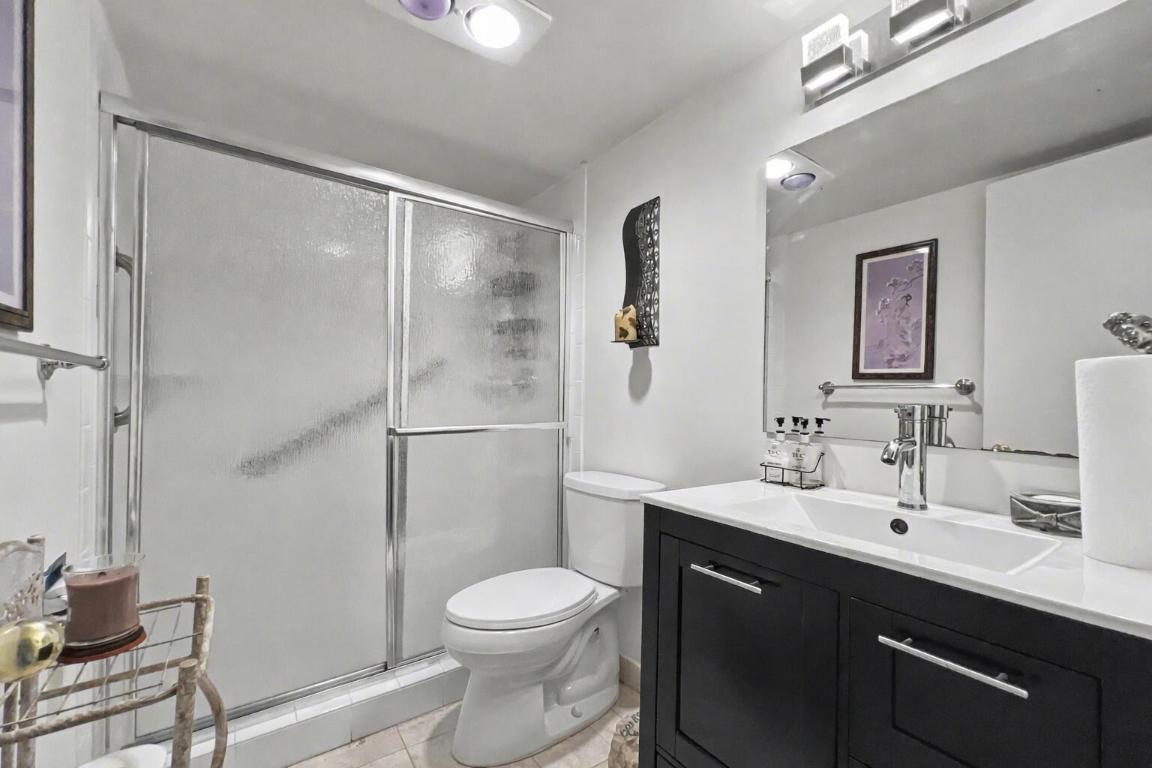 FOUNTAINS OF PALM BEACH CONDO 4 - Residential