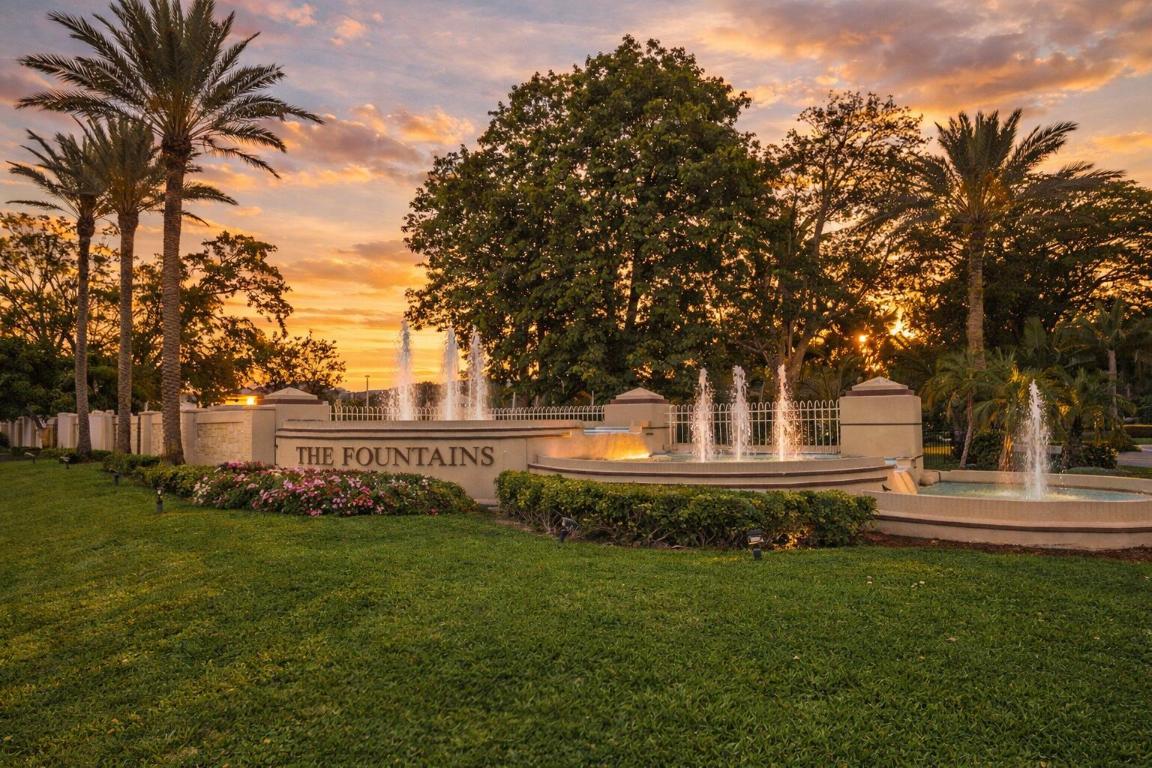 FOUNTAINS OF PALM BEACH CONDO 4 - Residential