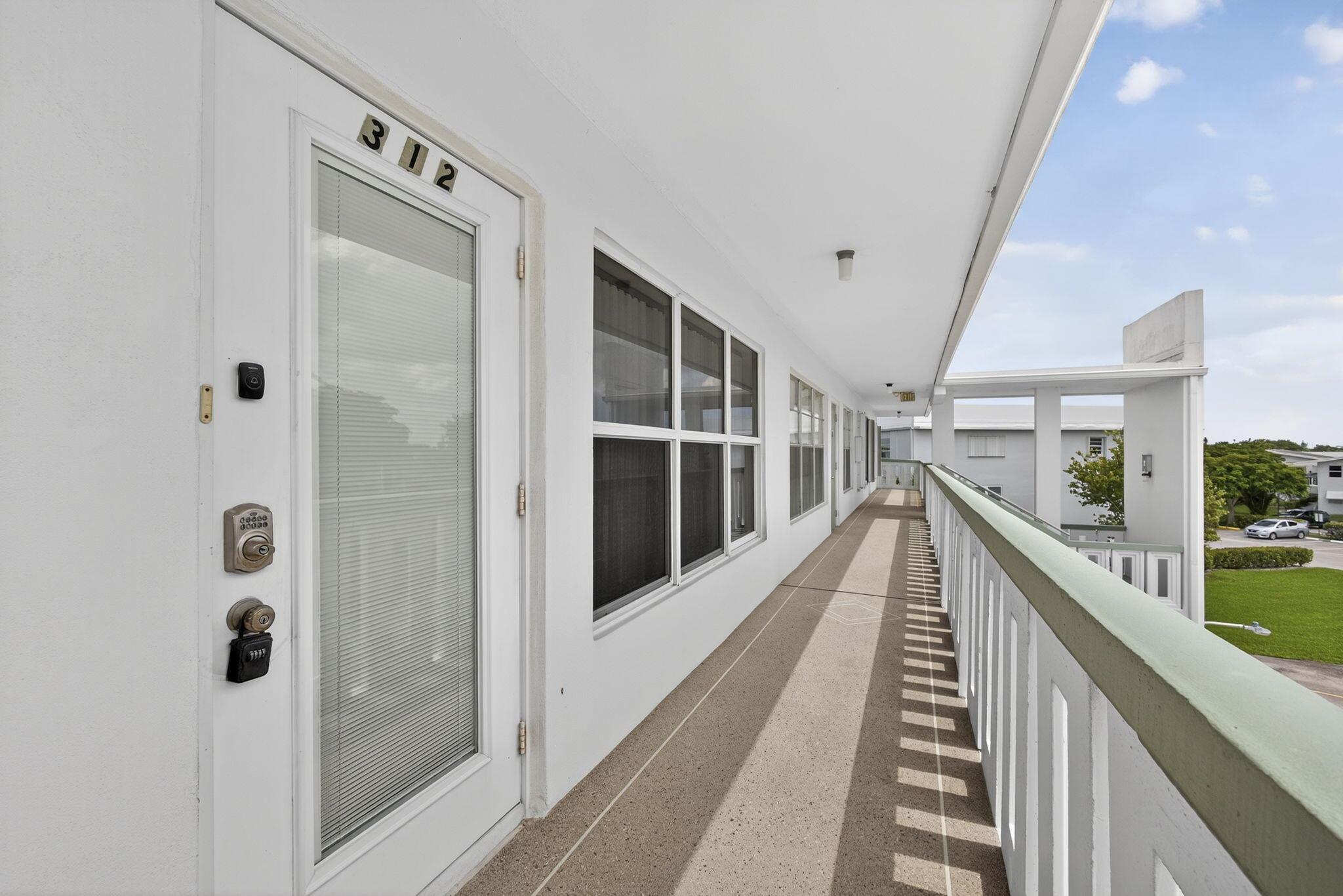 312 Wellington C