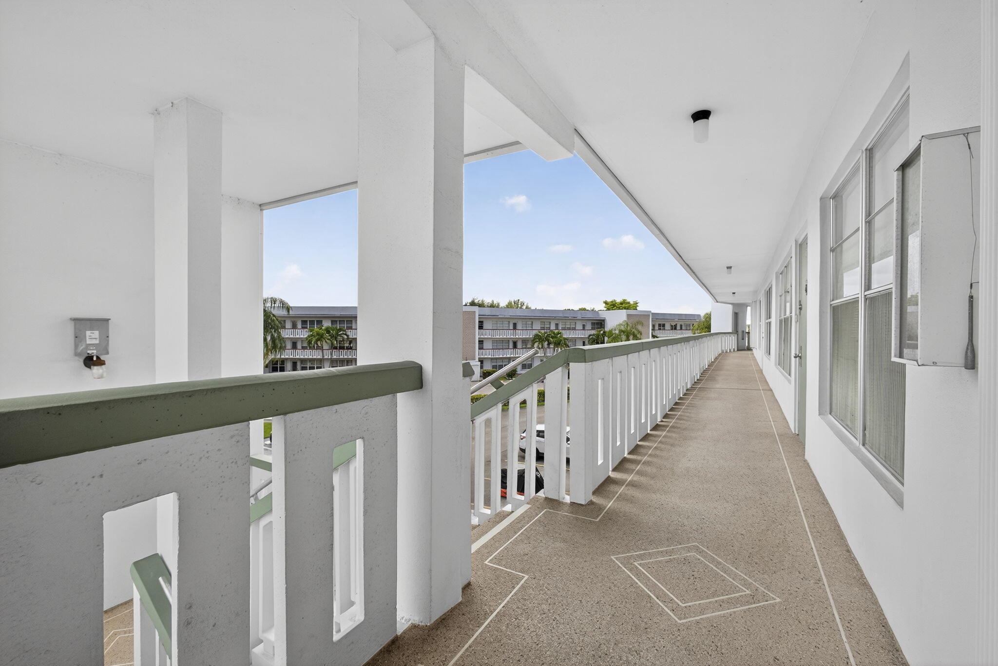 312 Wellington C