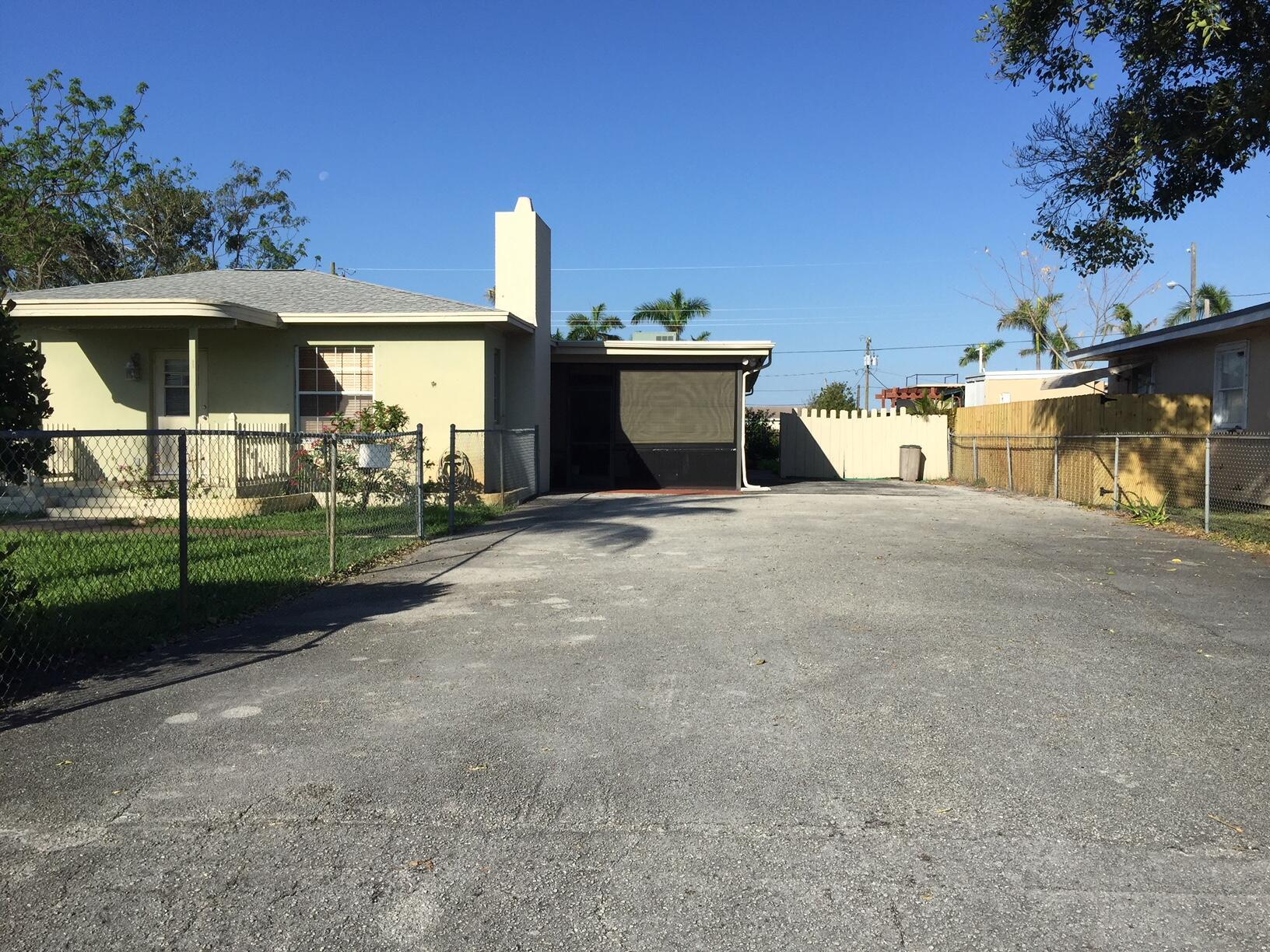 COTTAGE STYLE SPACIOUS FURNISHED ONE BEDROOM ONE BATH APARTMENT..INCLUDES ELECTRIC AND WATER..PRIVATE FENCED TROPICAL GARDEN AREA FOR YOUR GRILL AND OUTDOOR LOUNGING LOTS OF OPEN PARKING ...EXTRA STORAGE ..WASHER AND DRYER IN THE UNIT ..NO HOA