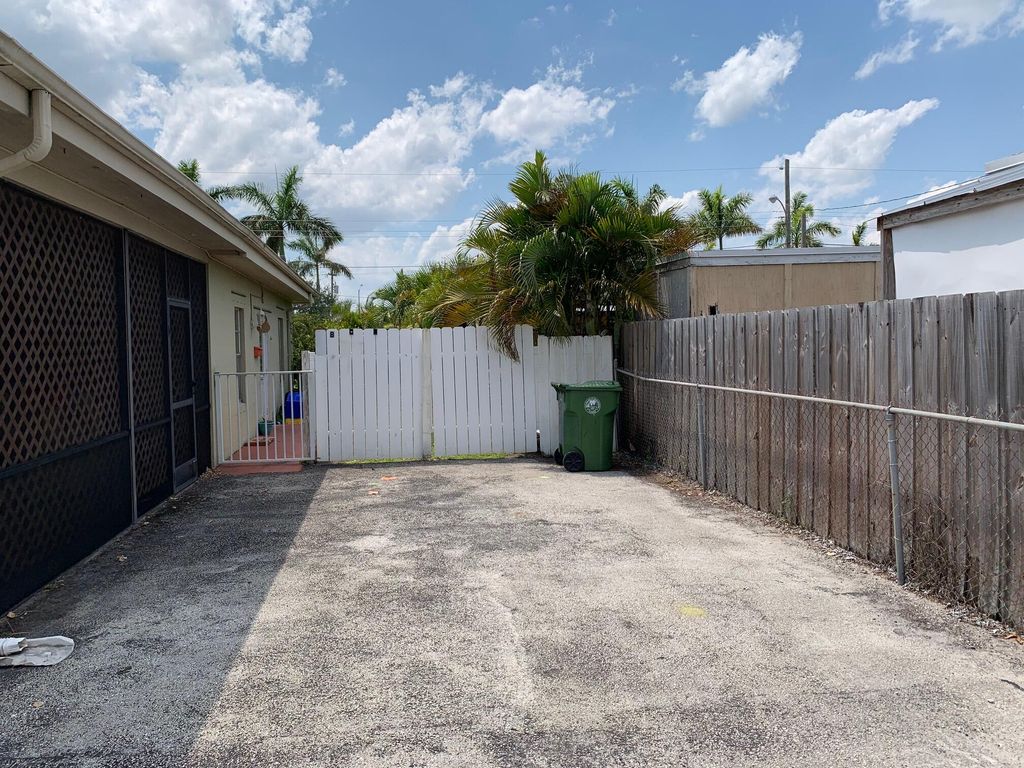 Photo of 3921 Belle Vue Avenue #B, Palm Springs, FL 33461 (MLS # R11024206)