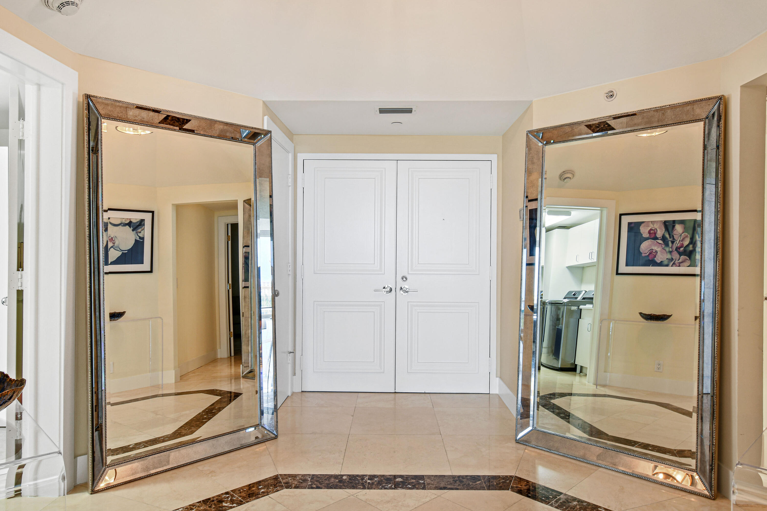 2100 Cond at Sloans Curve - Residential