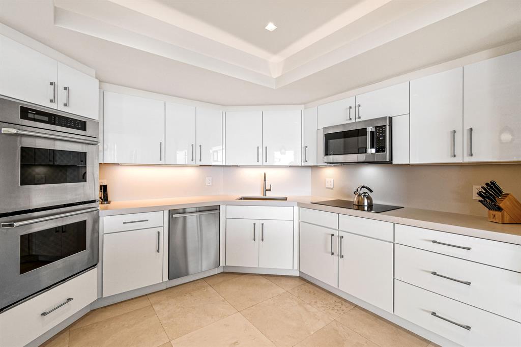 2100 Cond at Sloans Curve - Residential