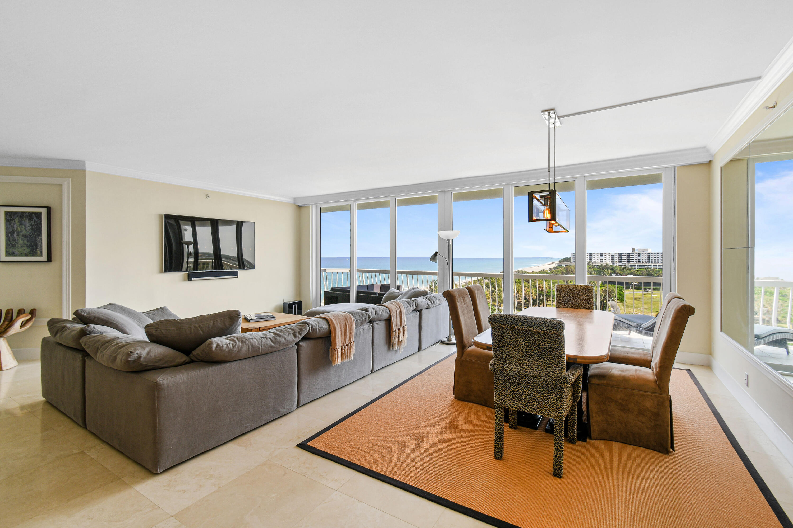 2100 Cond at Sloans Curve - Residential