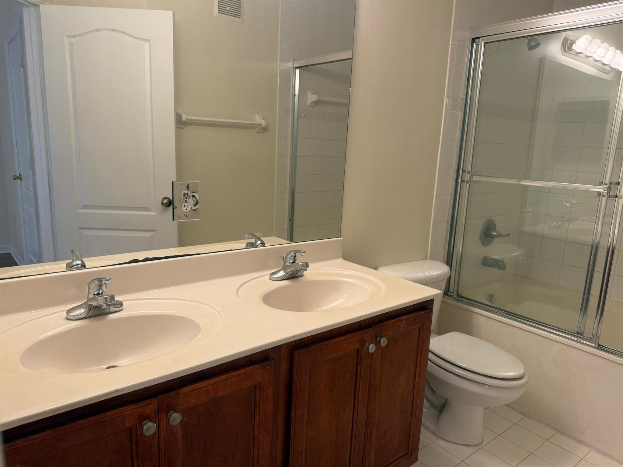 MELROSE POINT CONDO - Residential Lease