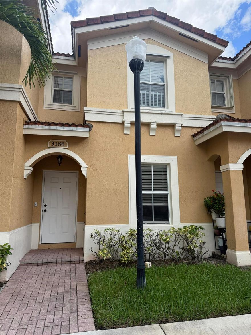 Convenient located near  I-75, Turnpike, shopping, schools, parks and more.. This beautiful 2 story townhouse is situated in the desirable gated community of  Monarch Lakes, which offers a pool, gym, clubhouse, playground. The 2 Stories townhouse features  with 2/2.5 baths, Freshly painted throughout, Brand-new modern  Vinyl flooring upstairs and on the staircase, Tile flooring  on the first floor ,  upgraded kitchen with granite countertops. Association provides basic cable & internet