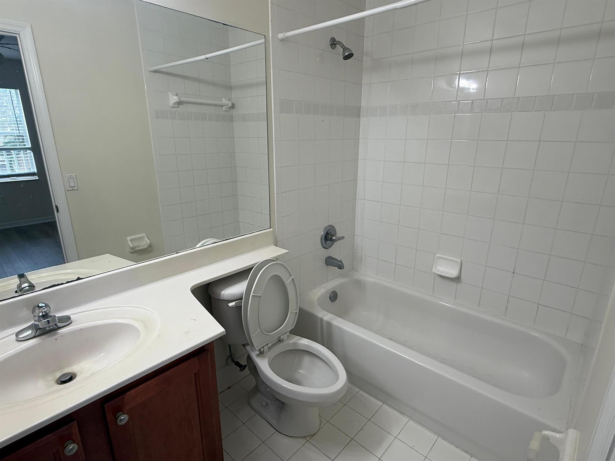 MELROSE POINT CONDO - Residential Lease