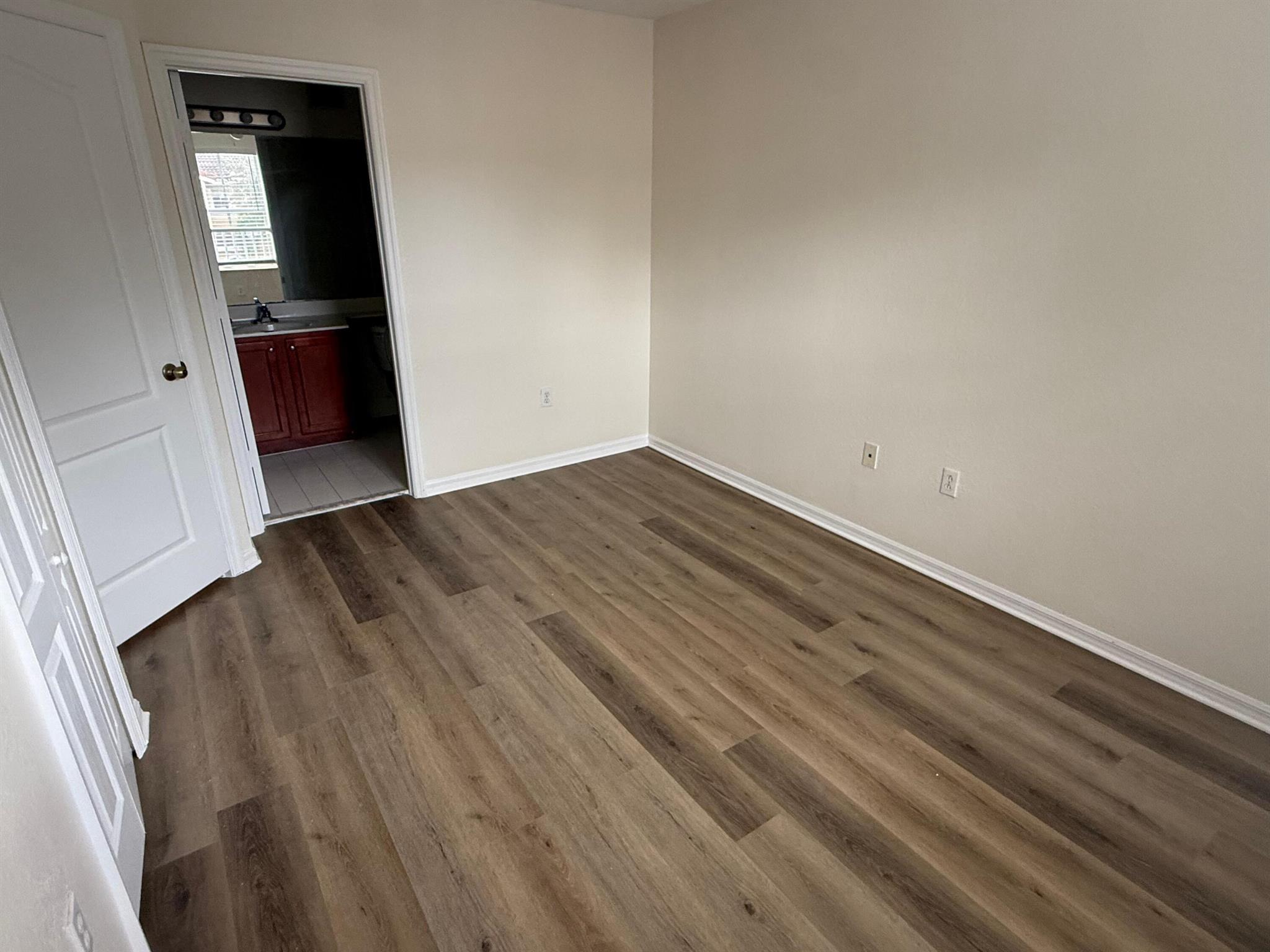 MELROSE POINT CONDO - Residential Lease