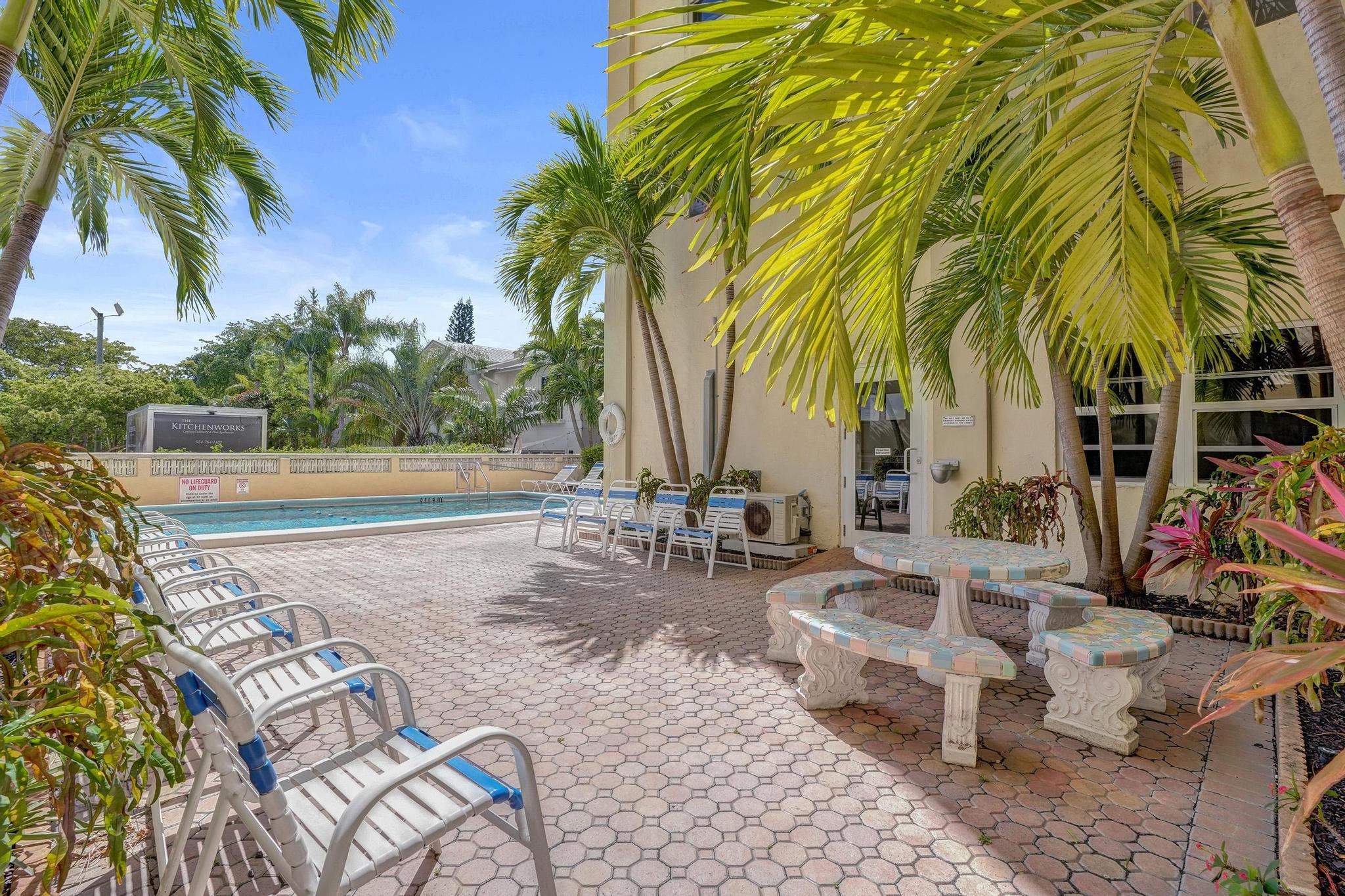 VICTORIA PARK TOWER CONDO - Residential