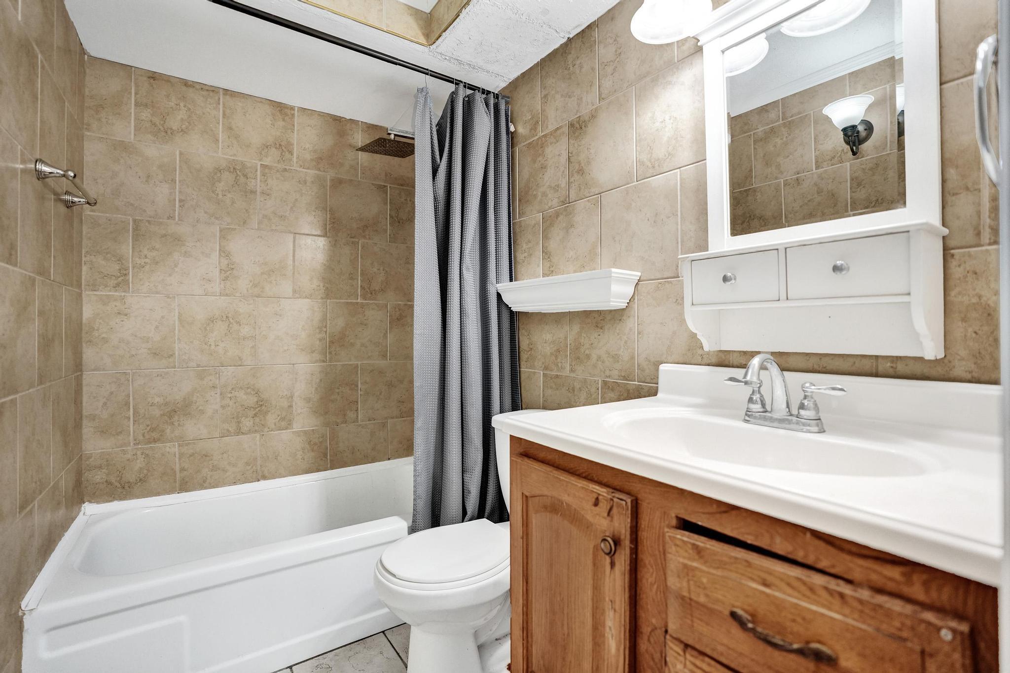 VICTORIA PARK TOWER CONDO - Residential