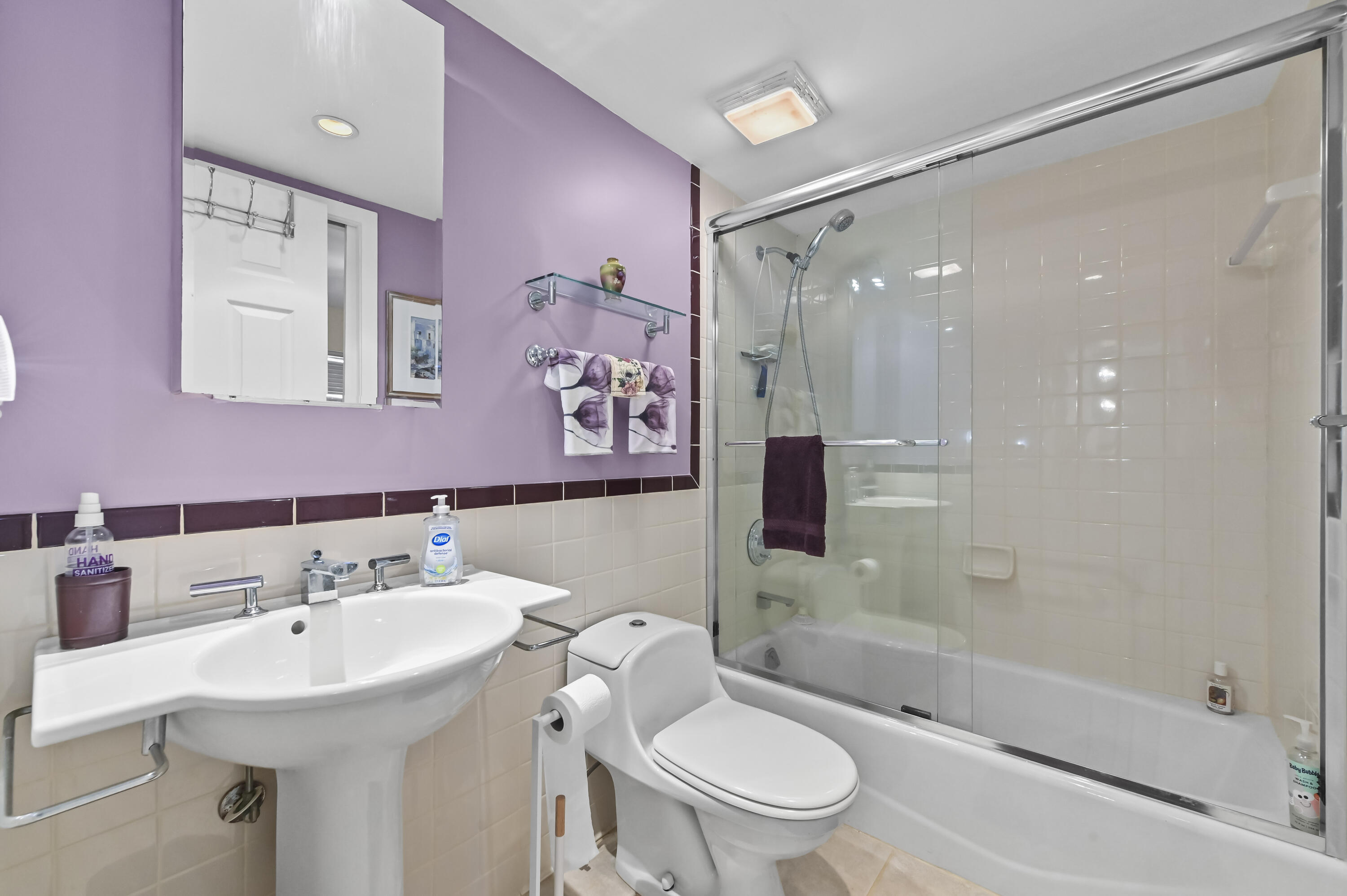 SOUTHGATE CONDO - Residential