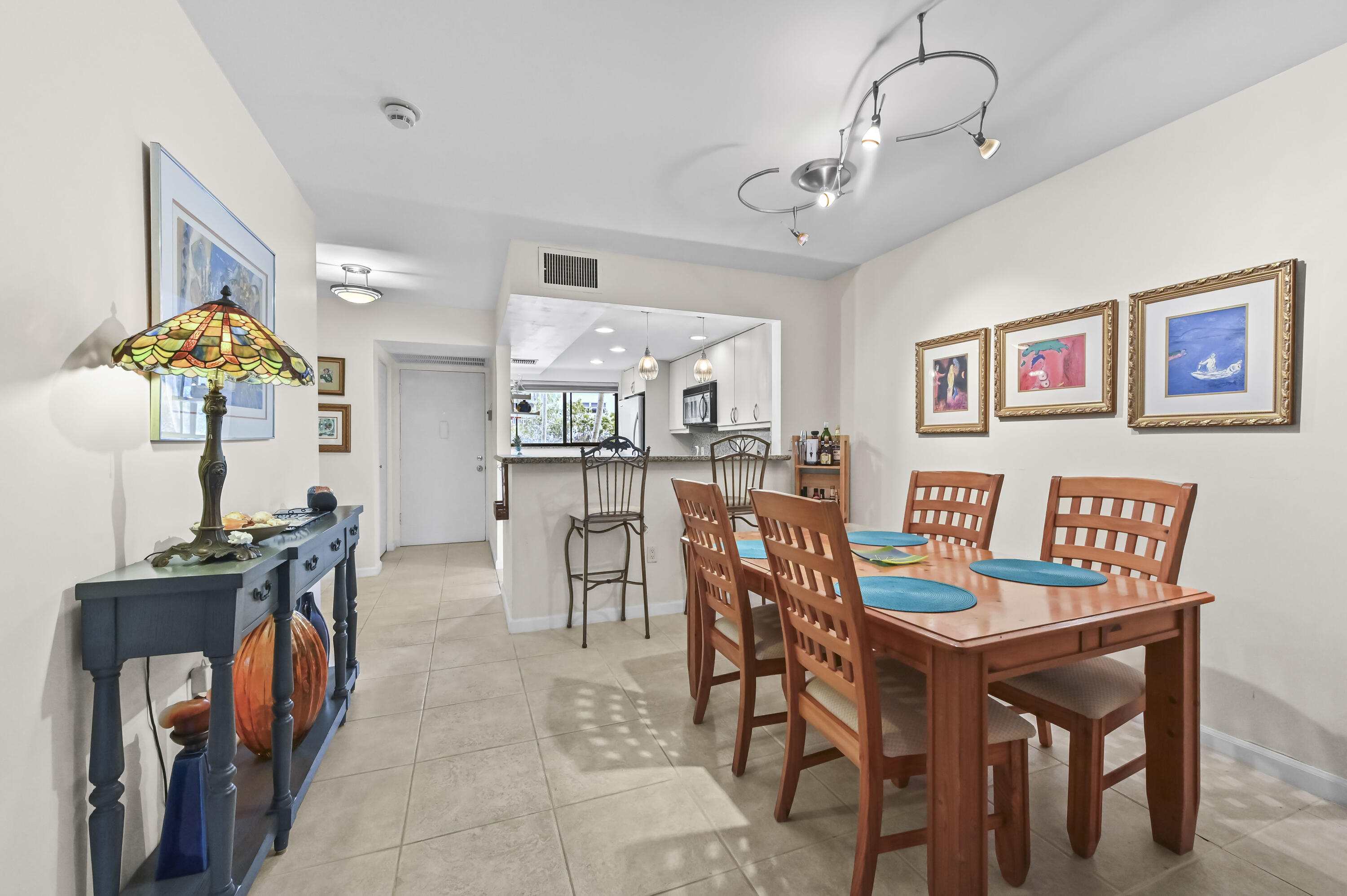 SOUTHGATE CONDO - Residential