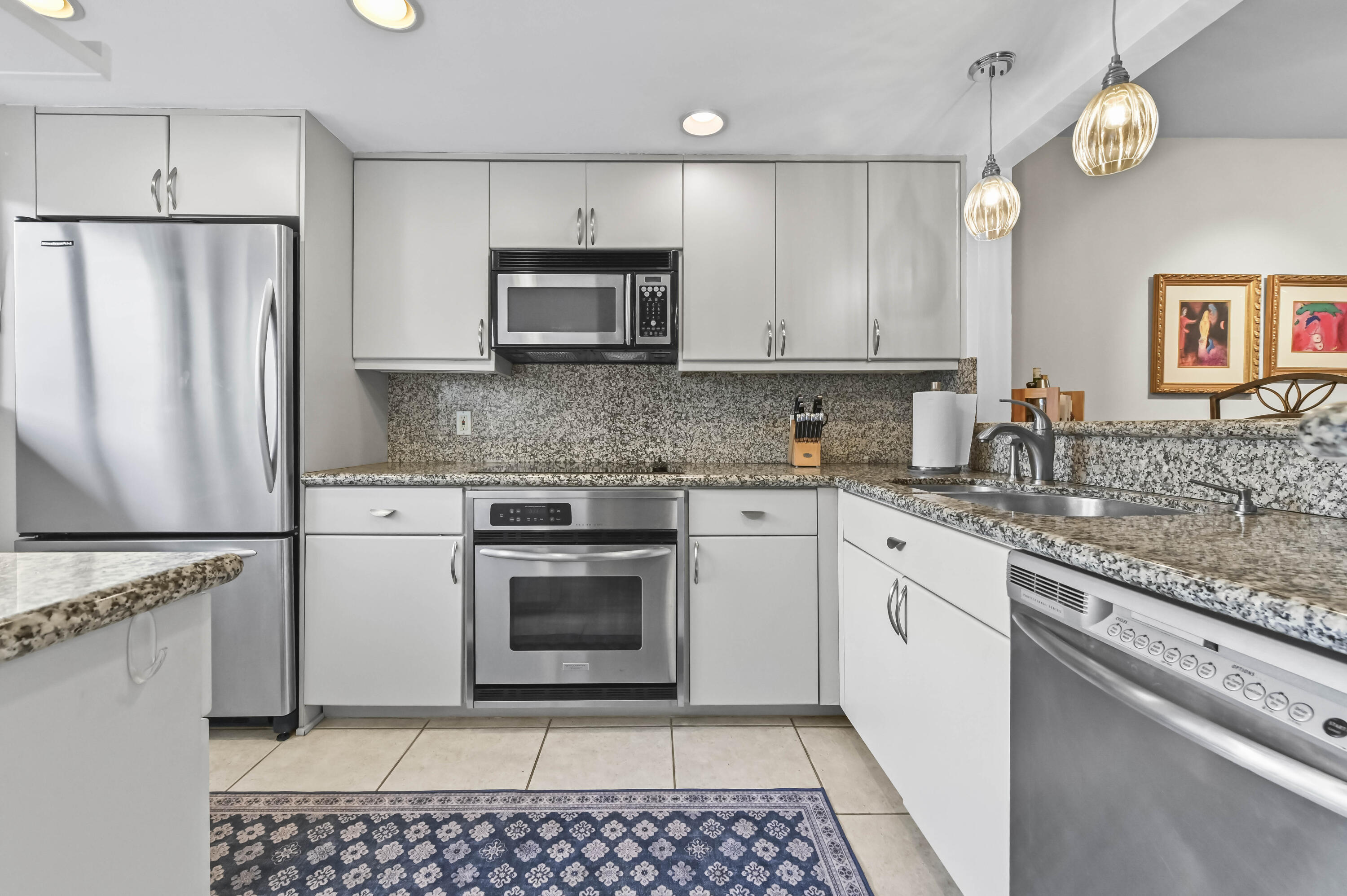 SOUTHGATE CONDO - Residential