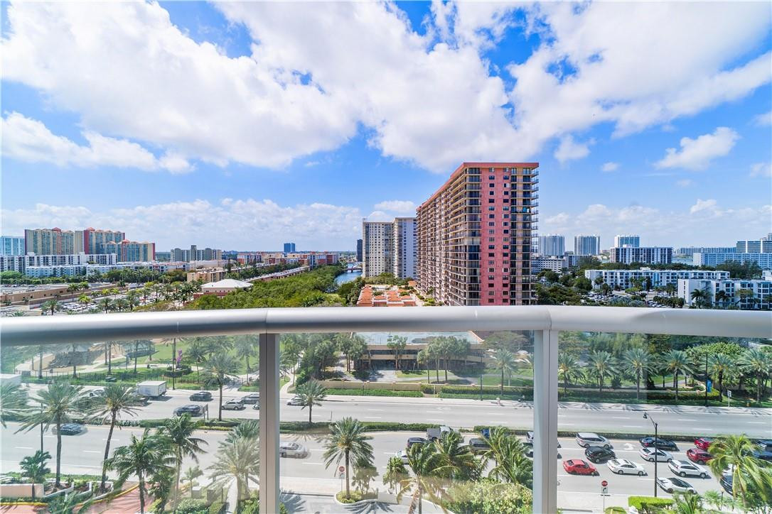 SOLE ON THE OCEAN - Residential