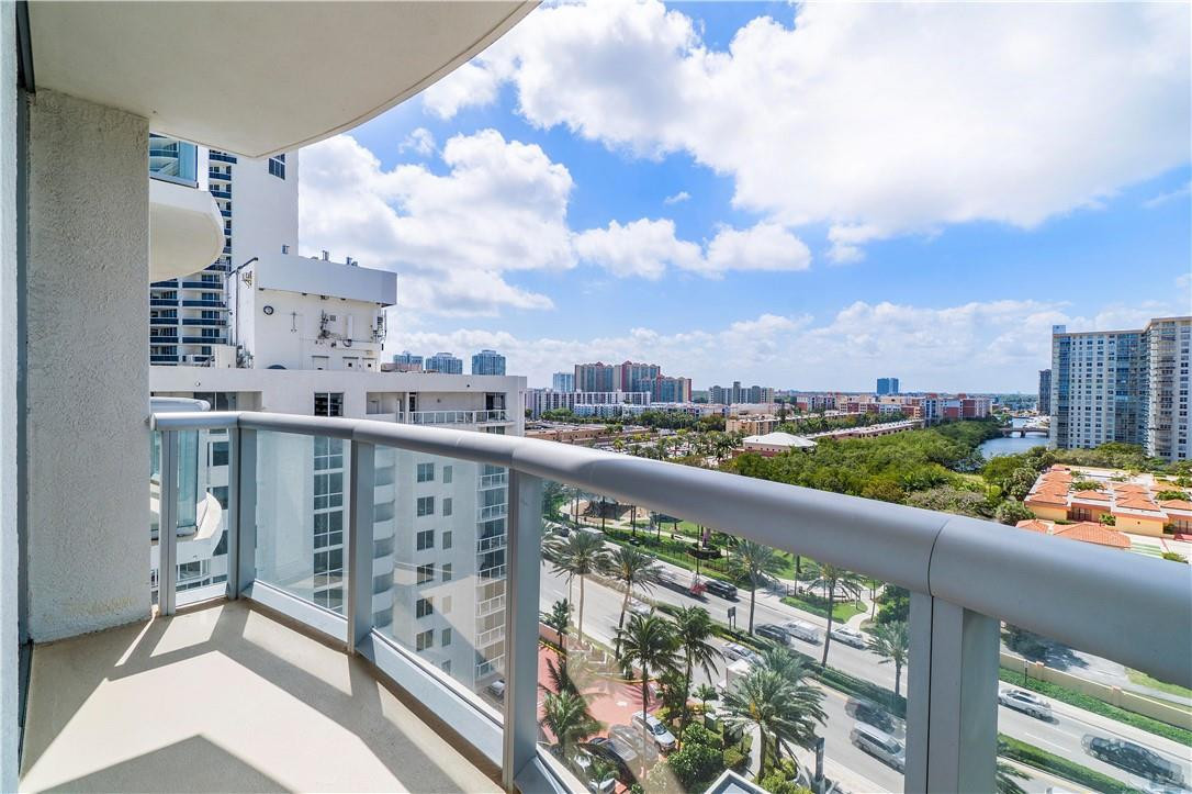 SOLE ON THE OCEAN - Residential