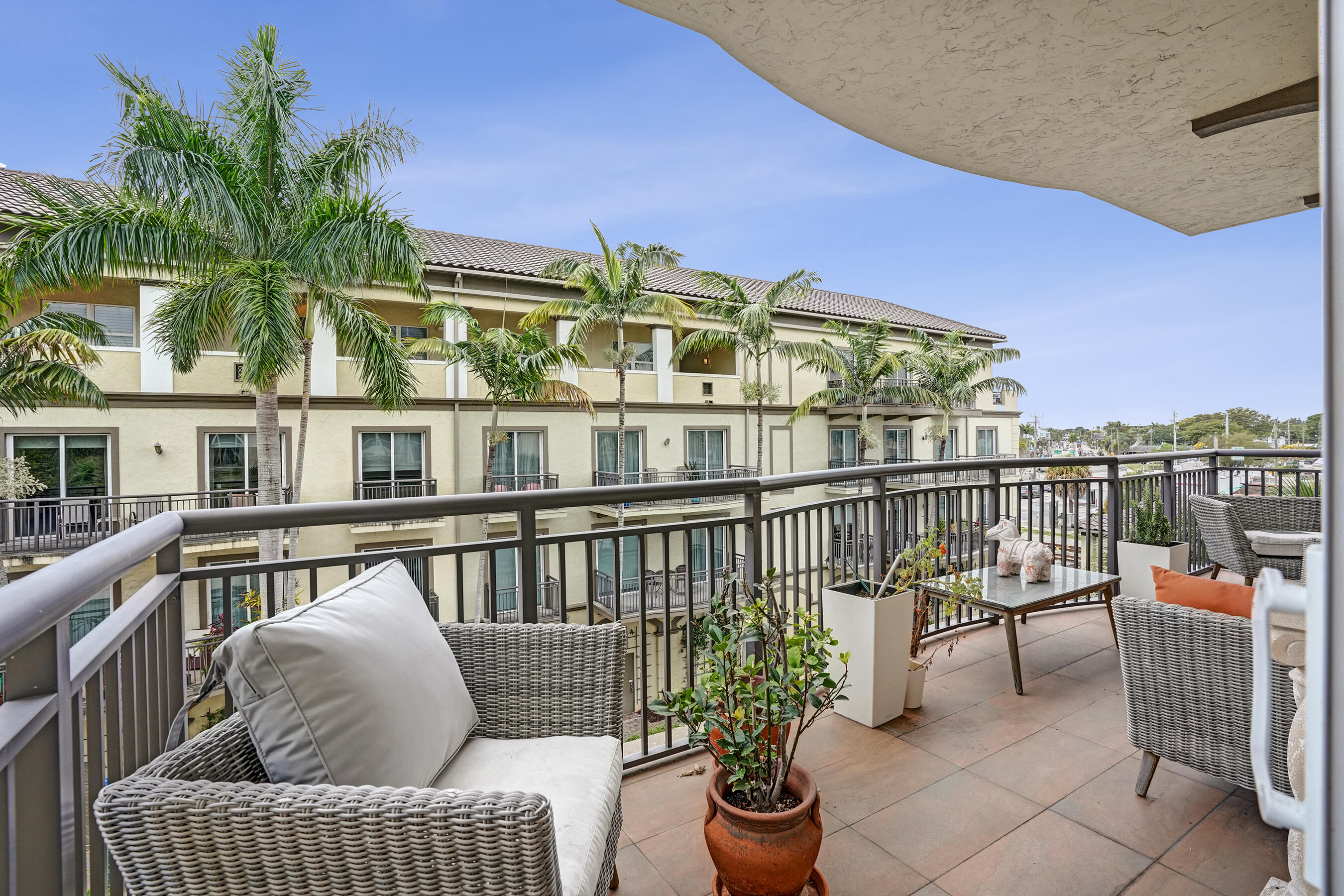 WILTON STATION RES CONDO - Residential