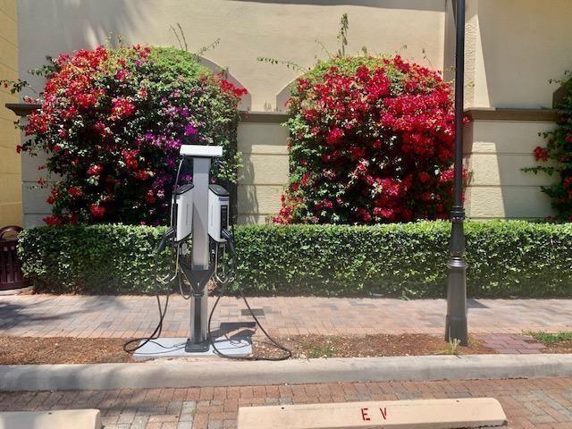 WILTON STATION RES CONDO - Residential