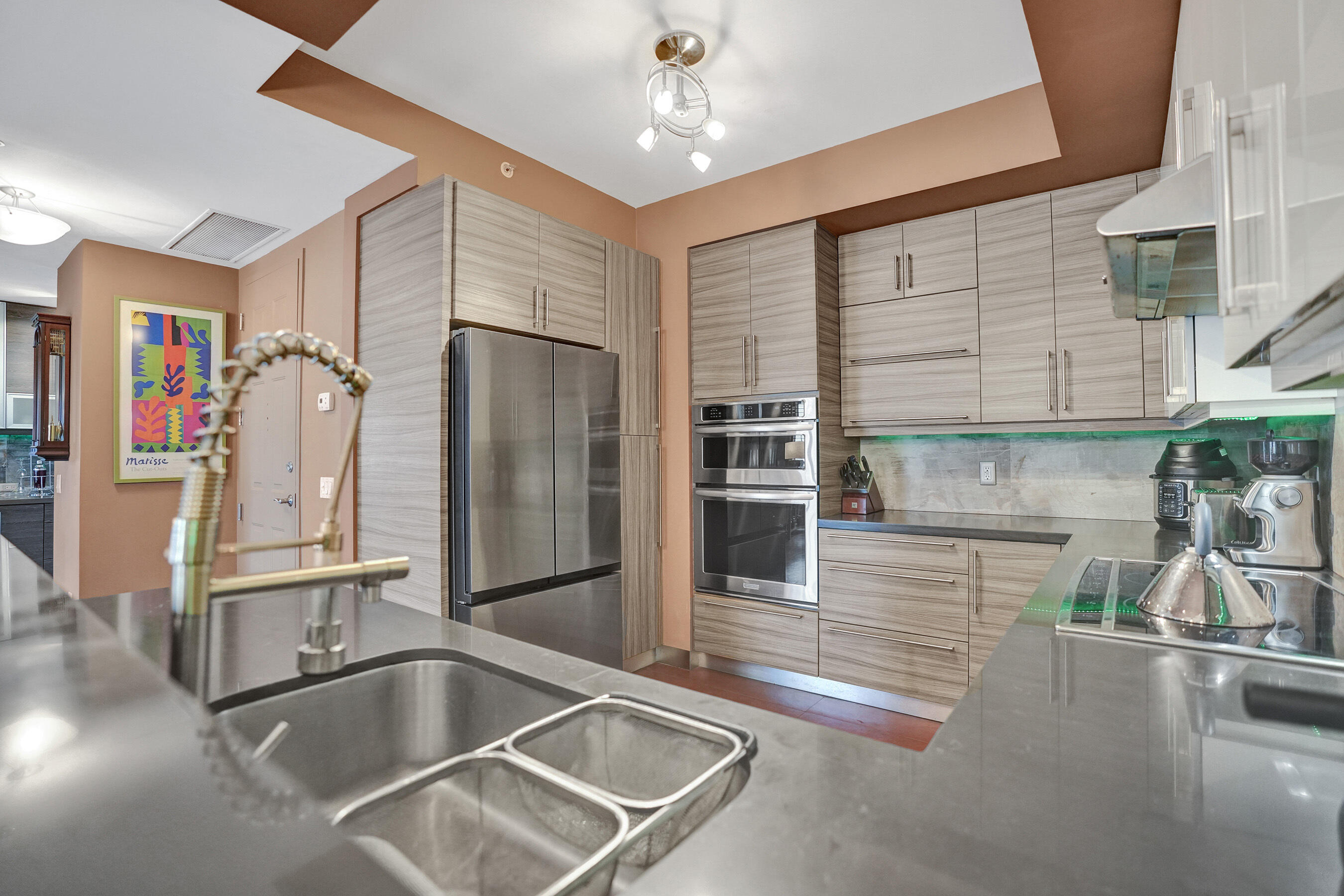 WILTON STATION RES CONDO - Residential