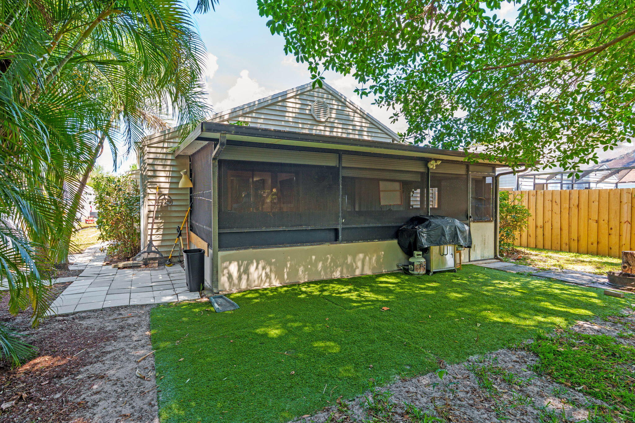 VICTORIA WOODS 1 - Residential