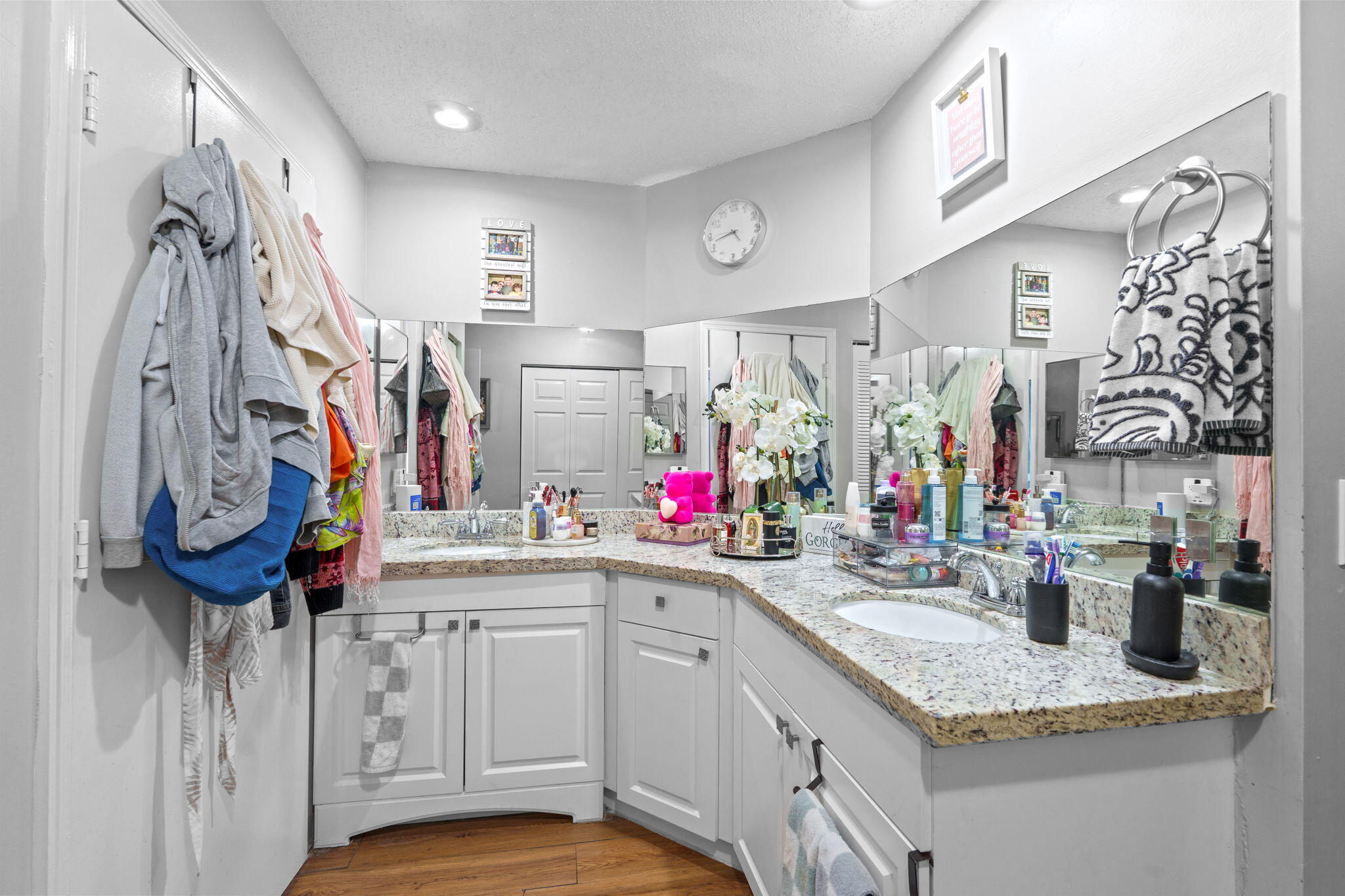 VICTORIA WOODS 1 - Residential