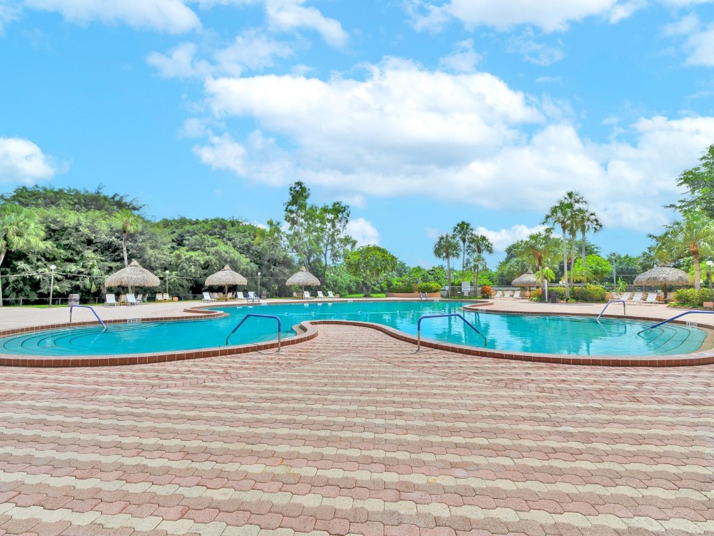 HOLIDAY SPRINGS VILLAGE - Residential