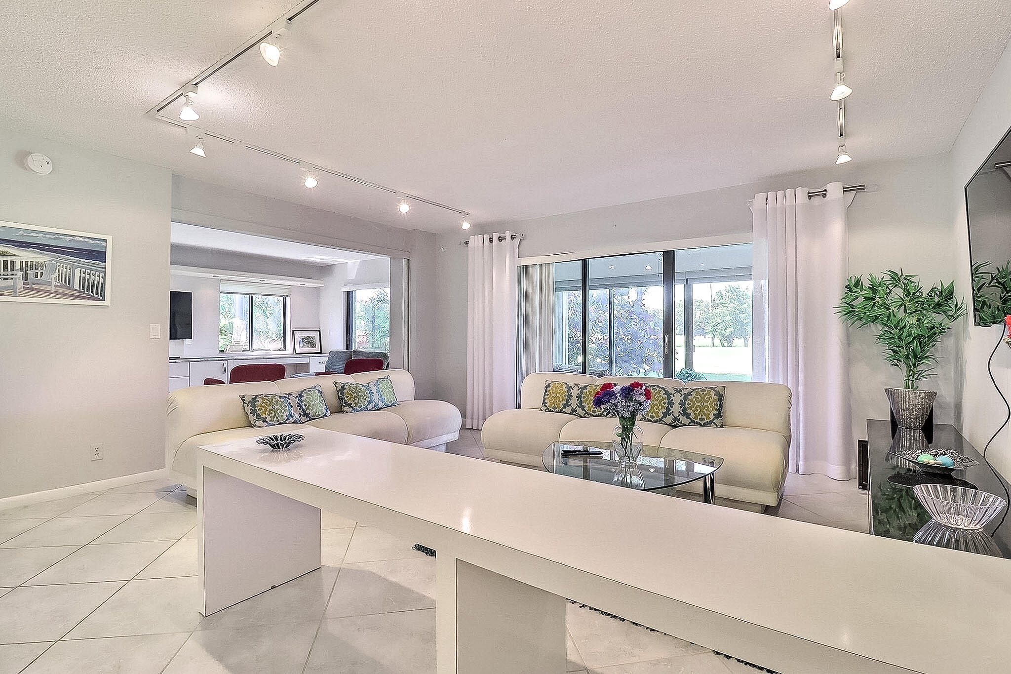 FOUNTAINS SOUTH CONDO 1 - Residential Lease