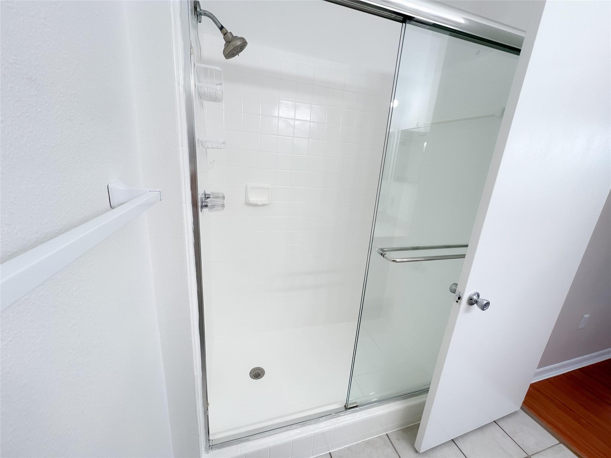 REFLECTIONS AT PEMBROKE P - Residential Lease