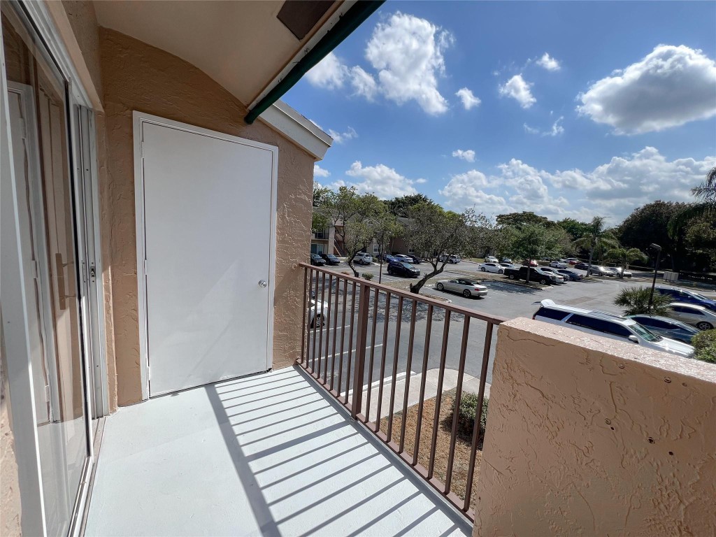 REFLECTIONS AT PEMBROKE P - Residential Lease