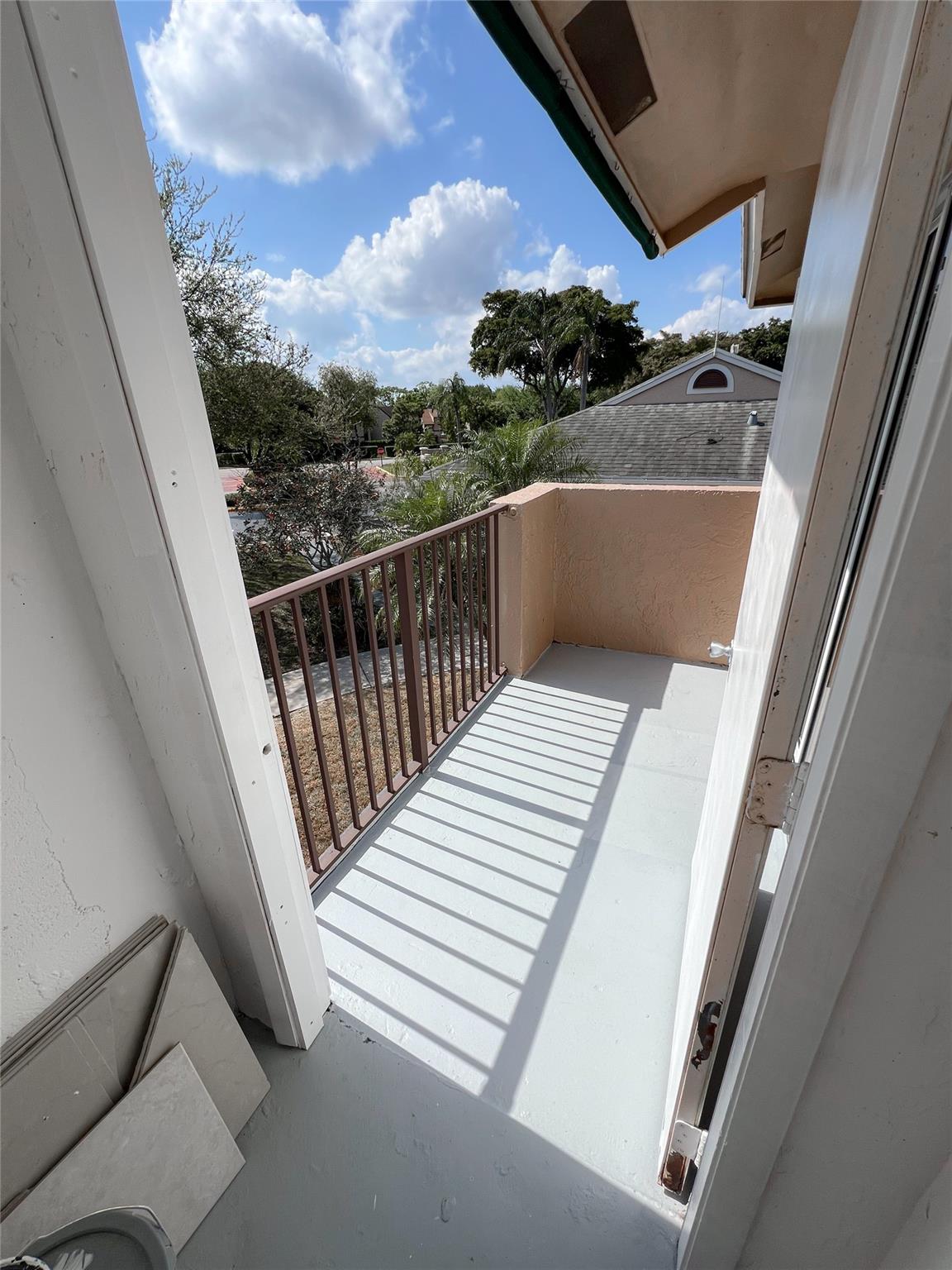 REFLECTIONS AT PEMBROKE P - Residential Lease