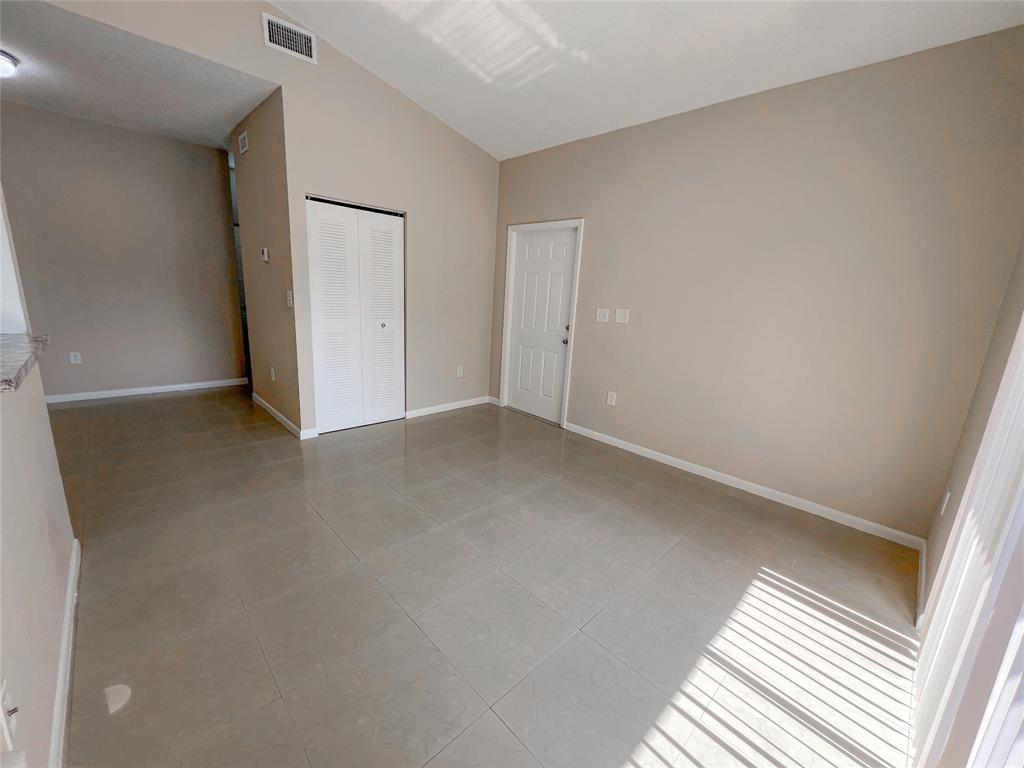 REFLECTIONS AT PEMBROKE P - Residential Lease