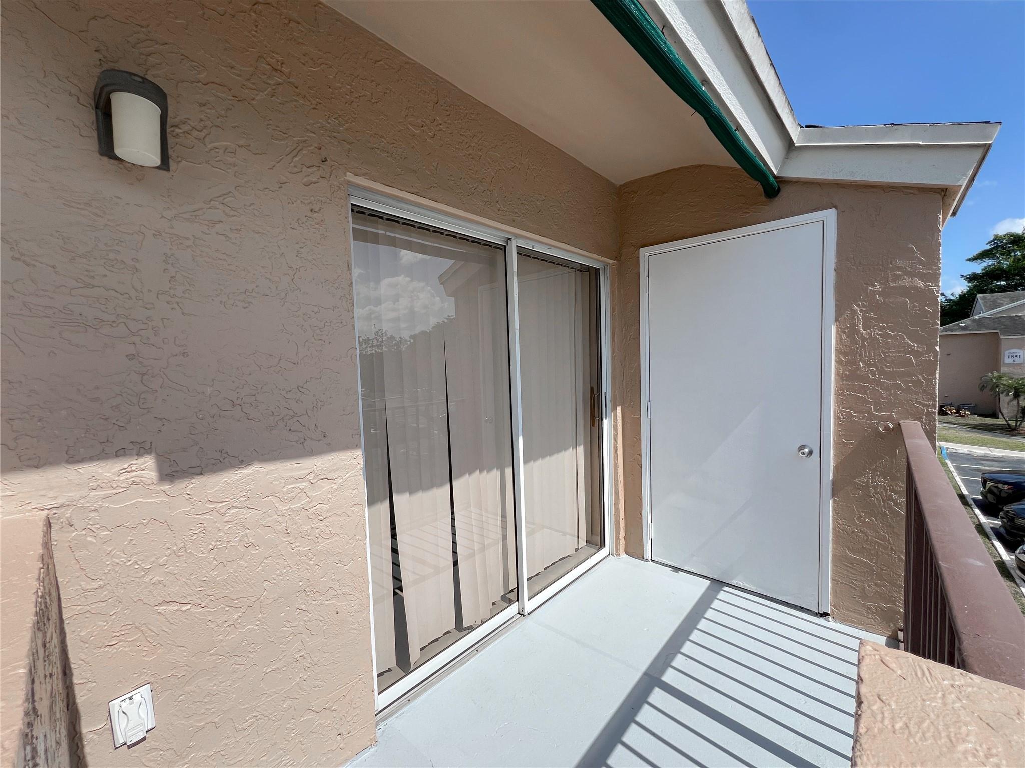 REFLECTIONS AT PEMBROKE P - Residential Lease