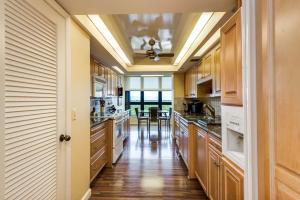 BRAEMAR ISLE CONDO - Residential