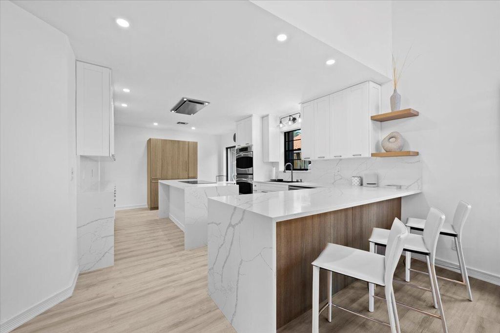 Photo of 2518 La Lique Circle, Palm Beach Gardens, FL 33410 (MLS # R11084117)