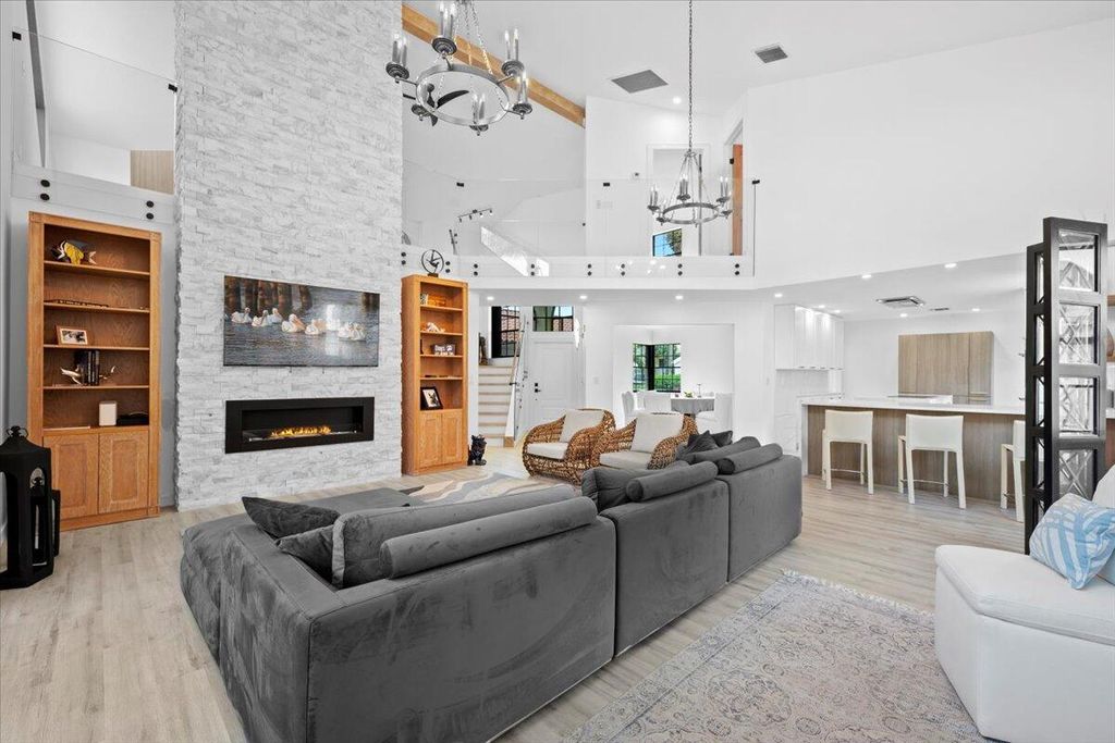 Photo of 2518 La Lique Circle, Palm Beach Gardens, FL 33410 (MLS # R11084117)