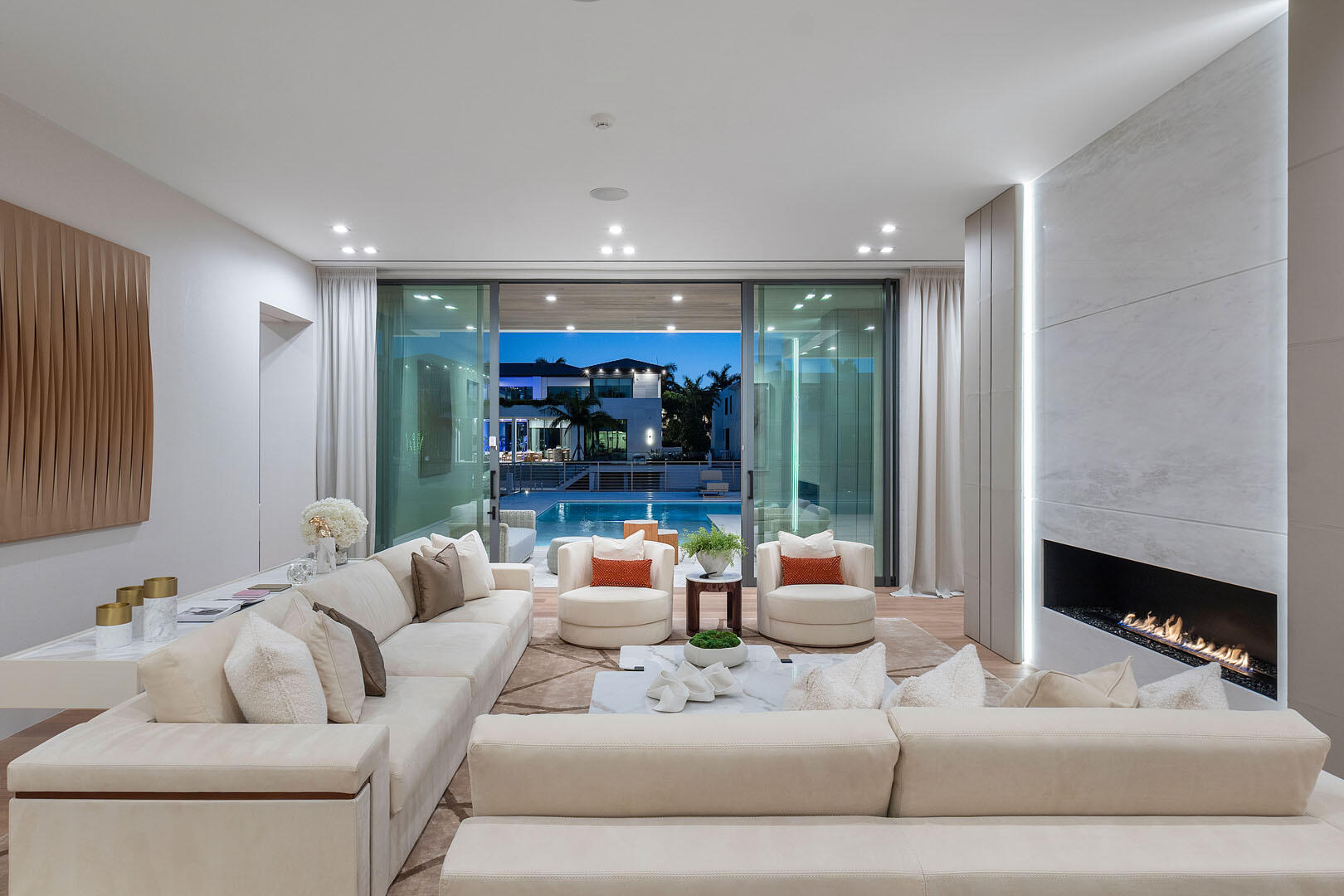 ROYAL PALM YACHT & COUNTR - Residential