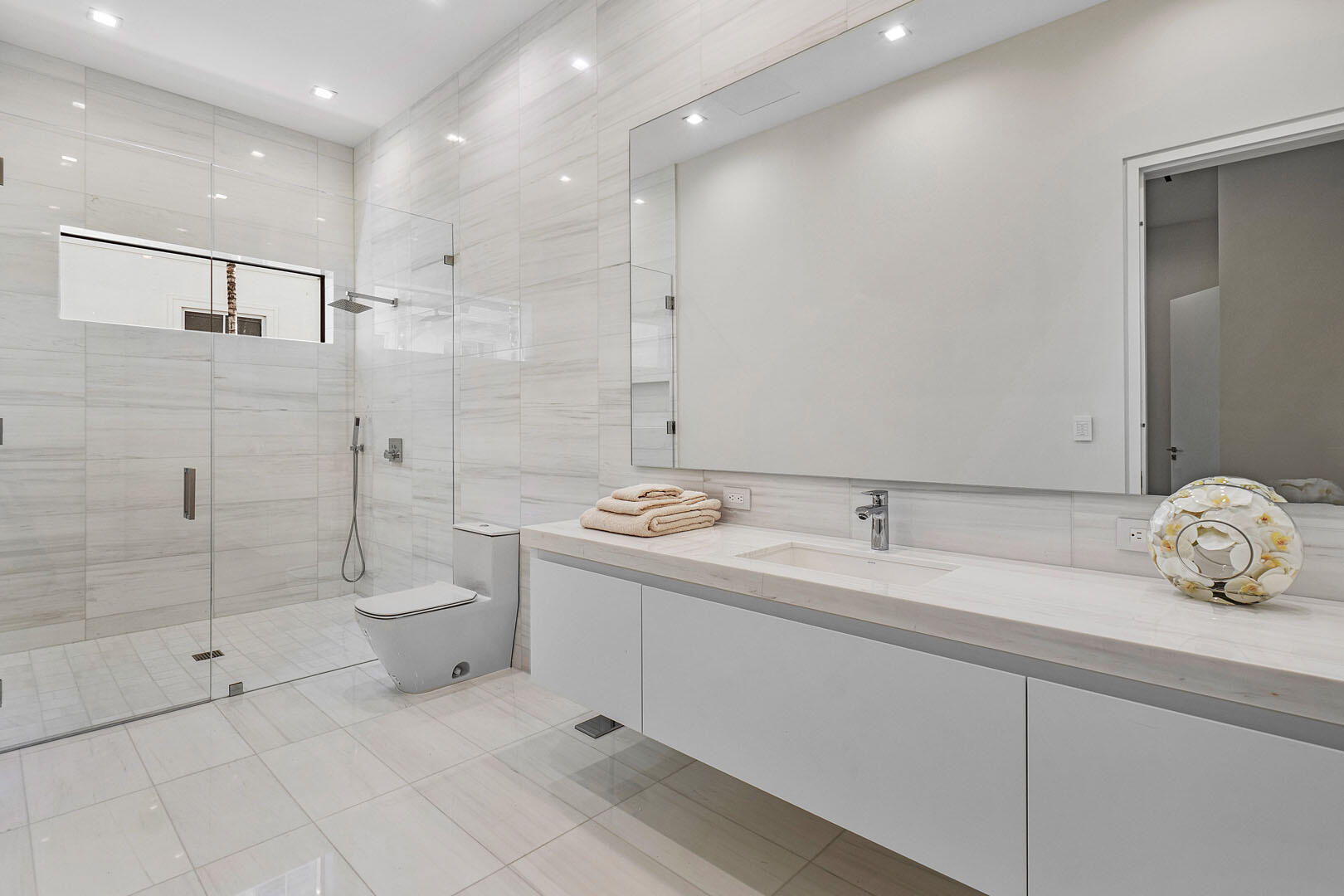 ROYAL PALM YACHT & COUNTR - Residential