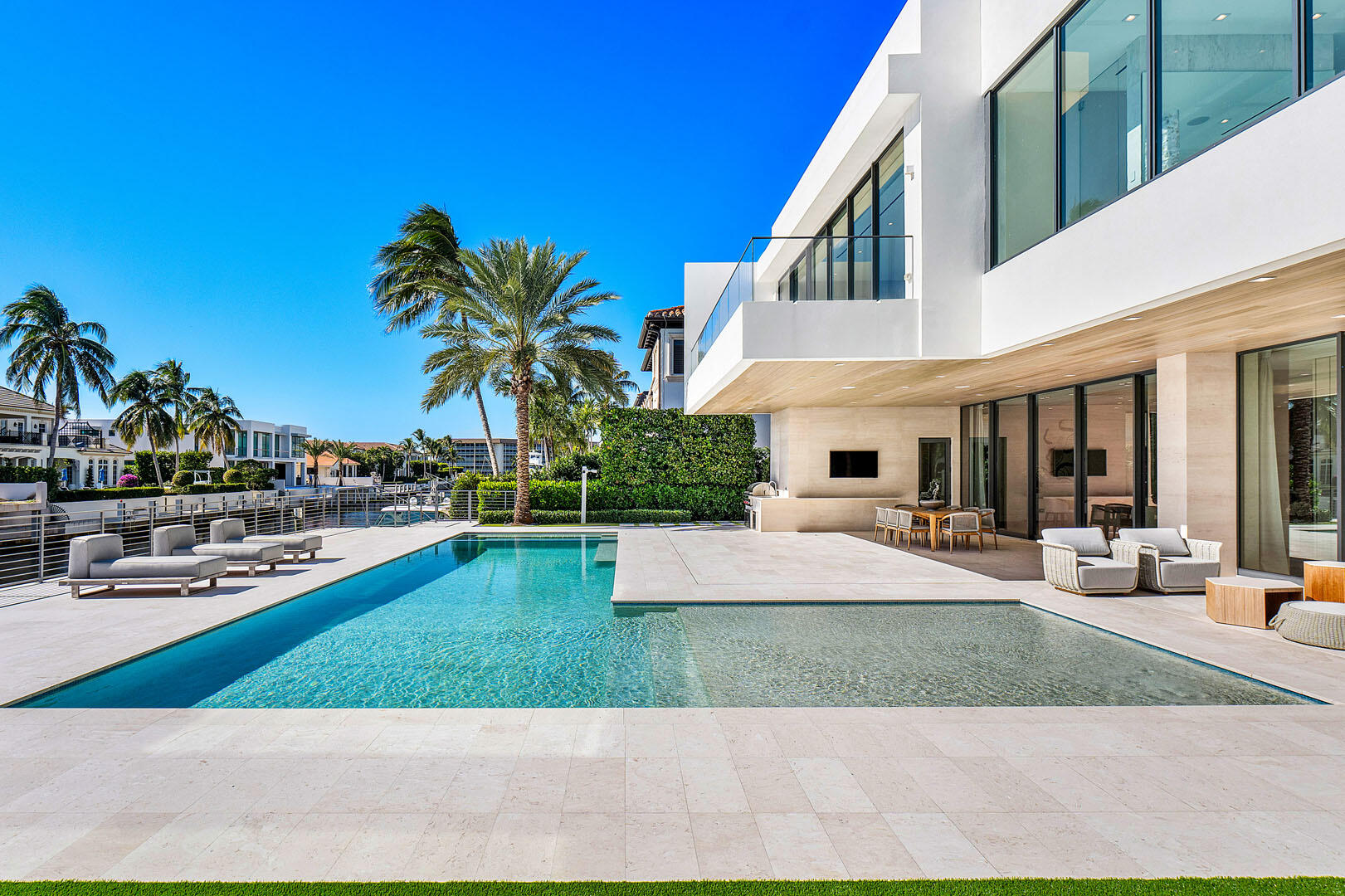 ROYAL PALM YACHT & COUNTR - Residential