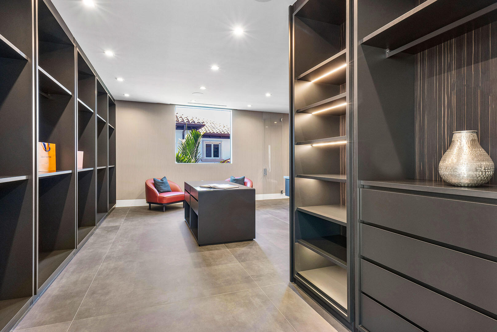 ROYAL PALM YACHT & COUNTR - Residential