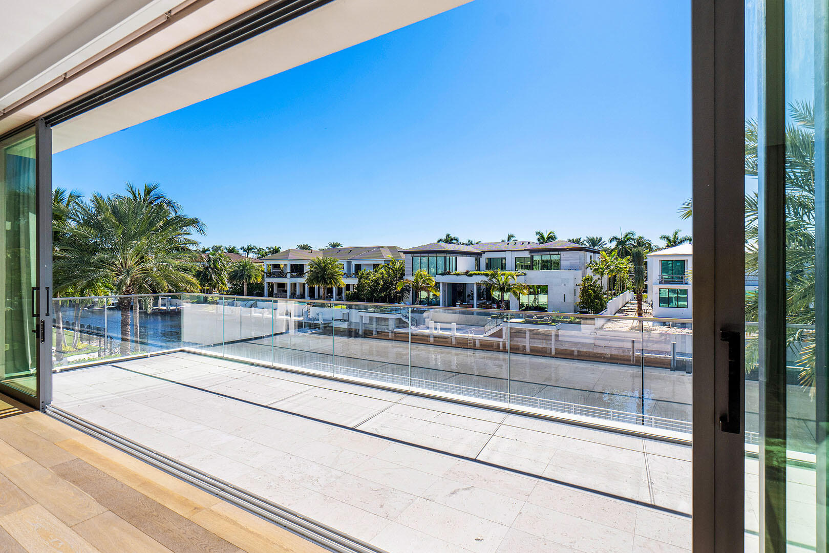 ROYAL PALM YACHT & COUNTR - Residential