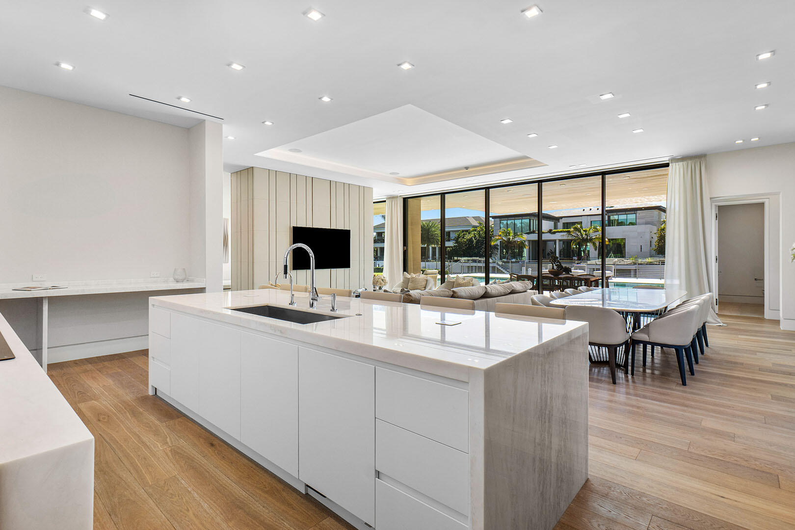 ROYAL PALM YACHT & COUNTR - Residential